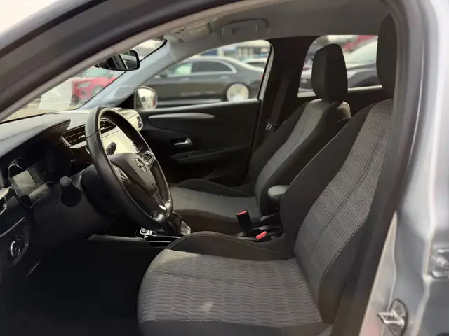 Opel Corsa view 9