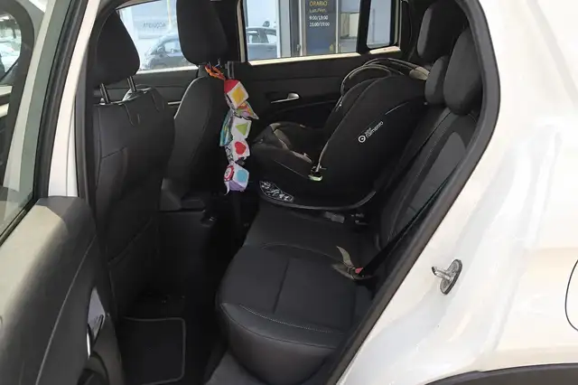Jeep Avenger view 7