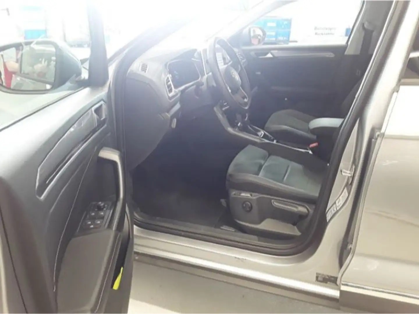 Volkswagen T-Roc 1.5 TSI DSG Style AHK+ACC+Navi+App+ergoAct Silber - 2