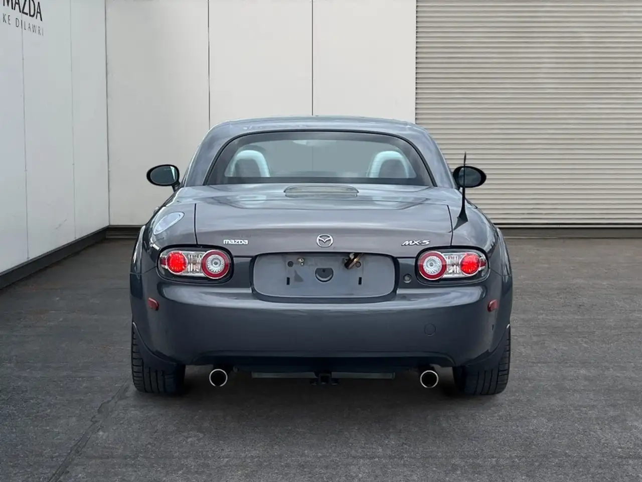 Mazda MX-5 Miata снимка Mazda MX-5 Miata