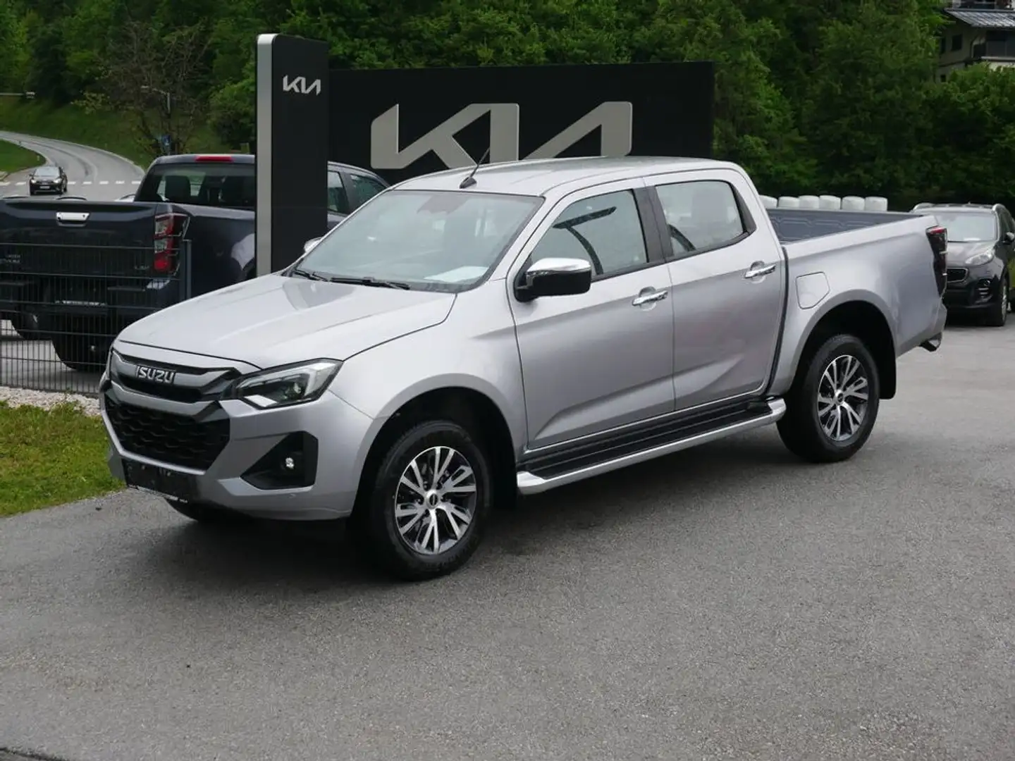 Isuzu D-Max D-MAX Double Cab 4x4 LSE Aut. 2025 Silber - 1
