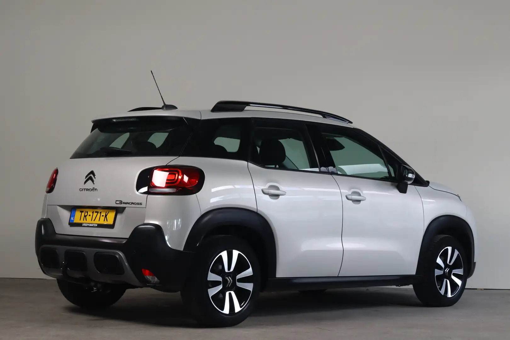 Citroen C3 Aircross 1.2 PureTech Feel NL-Auto!! Carplay I Nav I Park-A Gris - 2