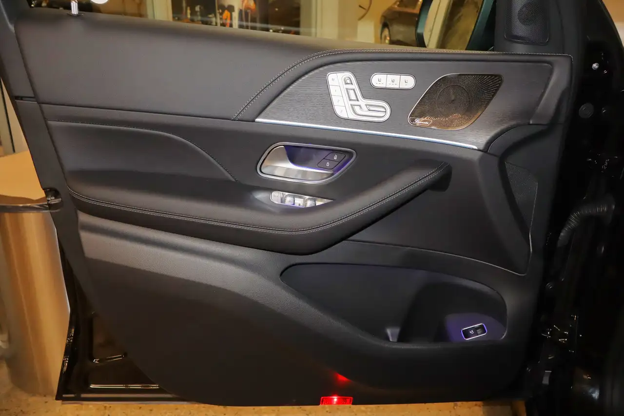 Mercedes-Benz GLE снимка Mercedes-Benz GLE