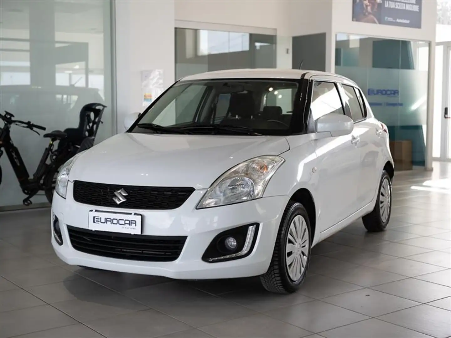Suzuki Swift 1.2 95 cv B-Cool 4x4 Bianco - 1