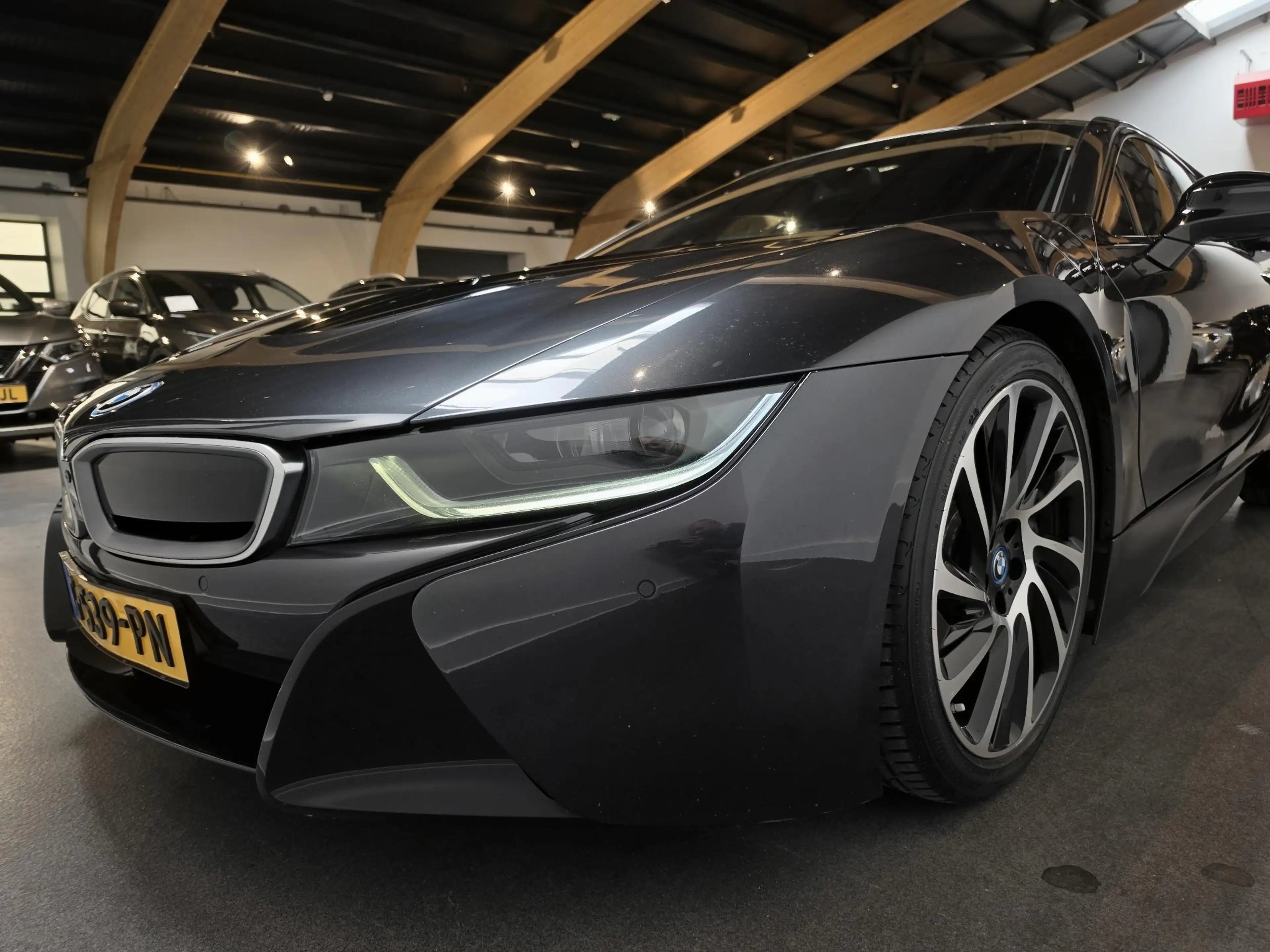 BMW i8 1.5 - Stoelverwarming - 20'' - LED - Navi — photo 14