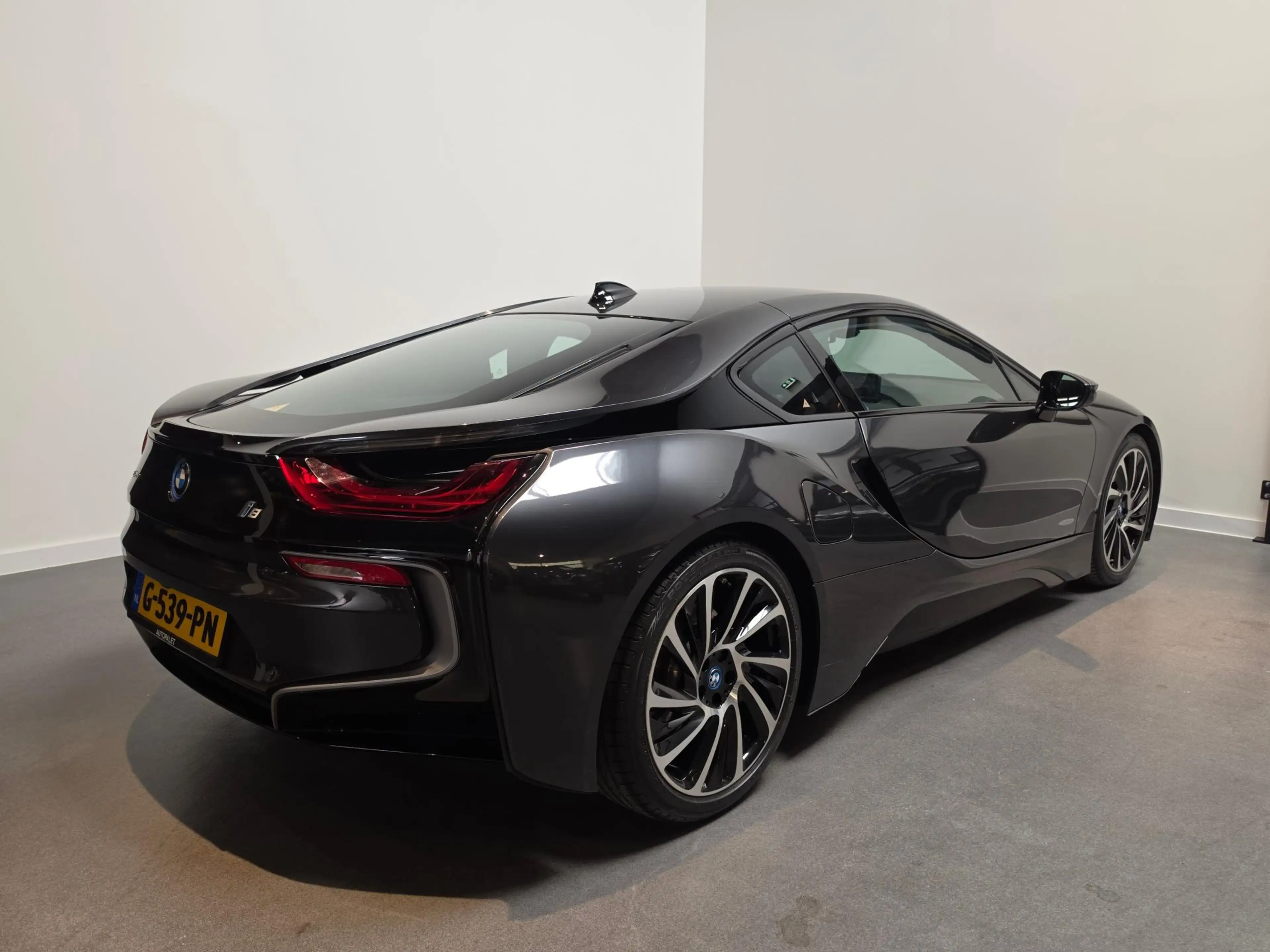 BMW i8 1.5 - Stoelverwarming - 20'' - LED - Navi — photo 12