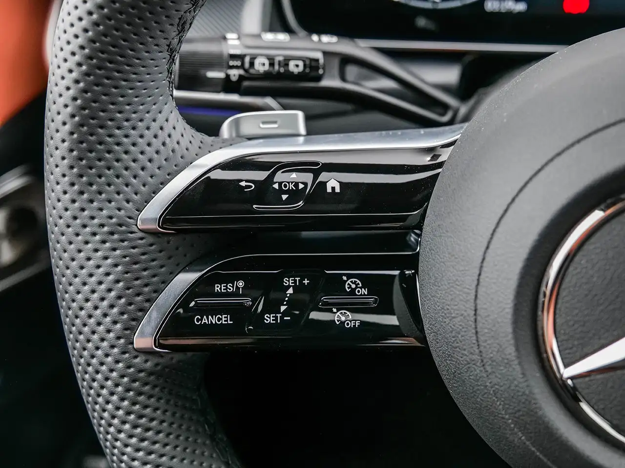 Mercedes-Benz GLC снимка Mercedes-Benz GLC