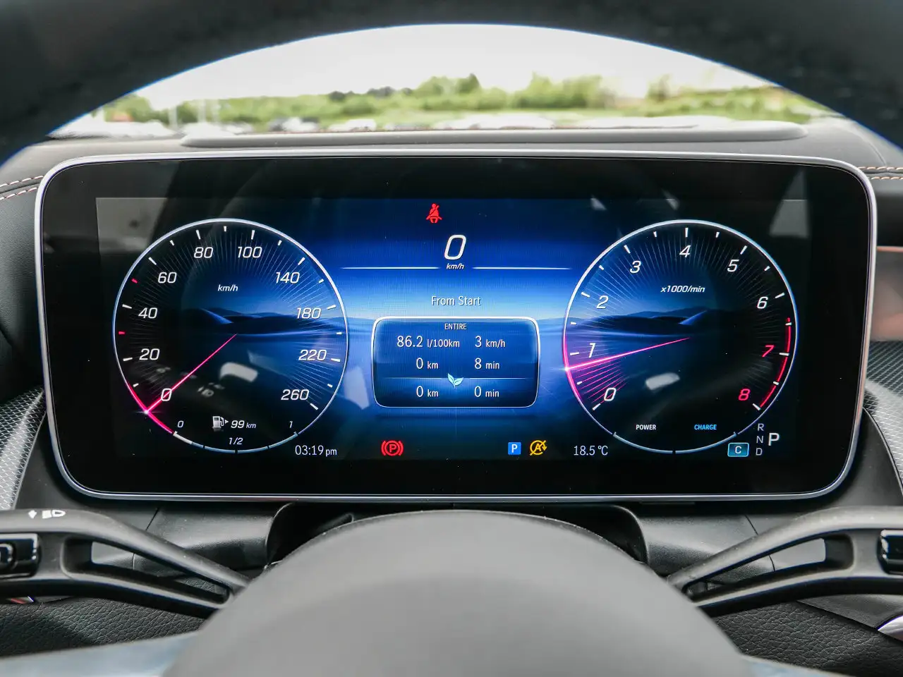 Mercedes-Benz GLC снимка Mercedes-Benz GLC