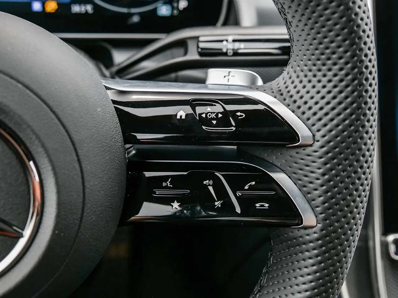 Mercedes-Benz GLC снимка Mercedes-Benz GLC