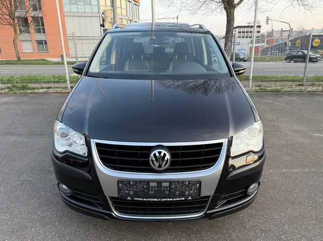 Volkswagen Cross Touran Cross Touran Bi-Xenon Navi SHZ Glasschiebedach PDC