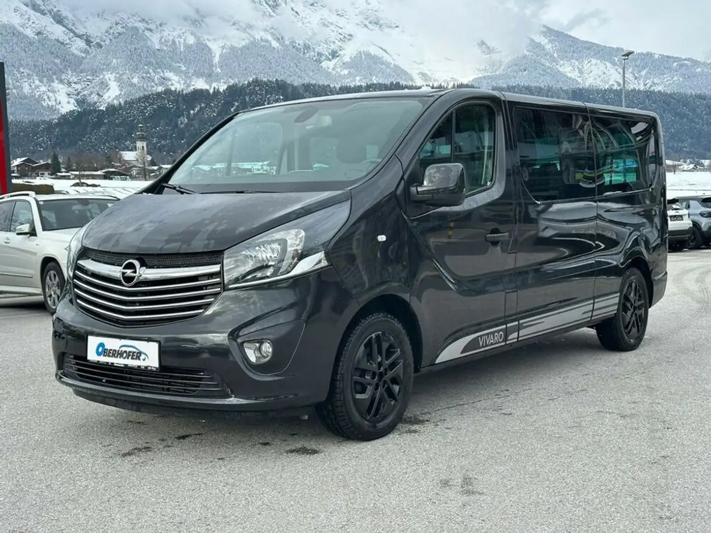 Opel Vivaro Combi L2H1 8-Sitzer Schwarz - 2