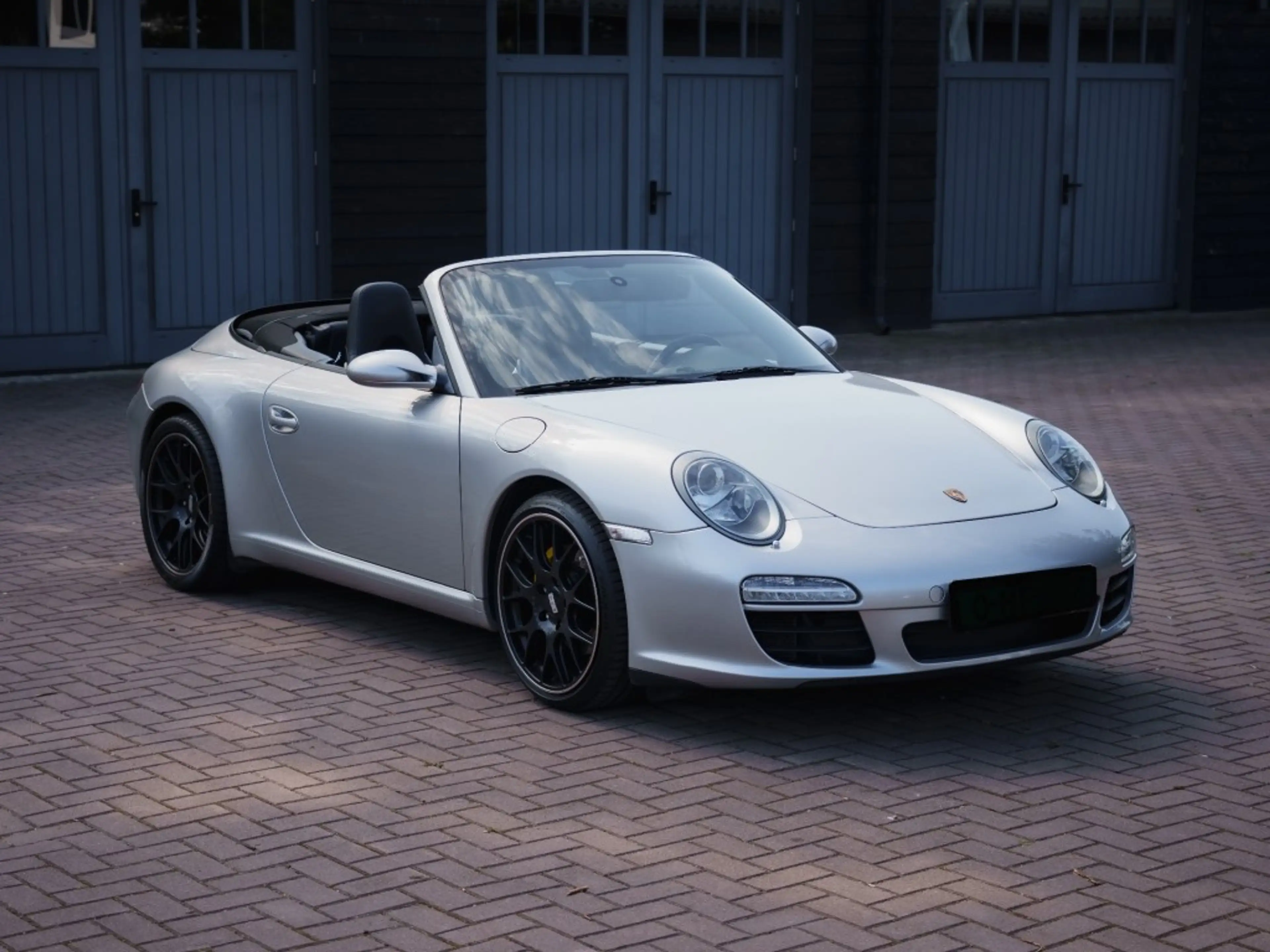 Porsche 997 Carrera 3.6L Cabrio - Artic Silver Metallic - 6 sp — photo 3