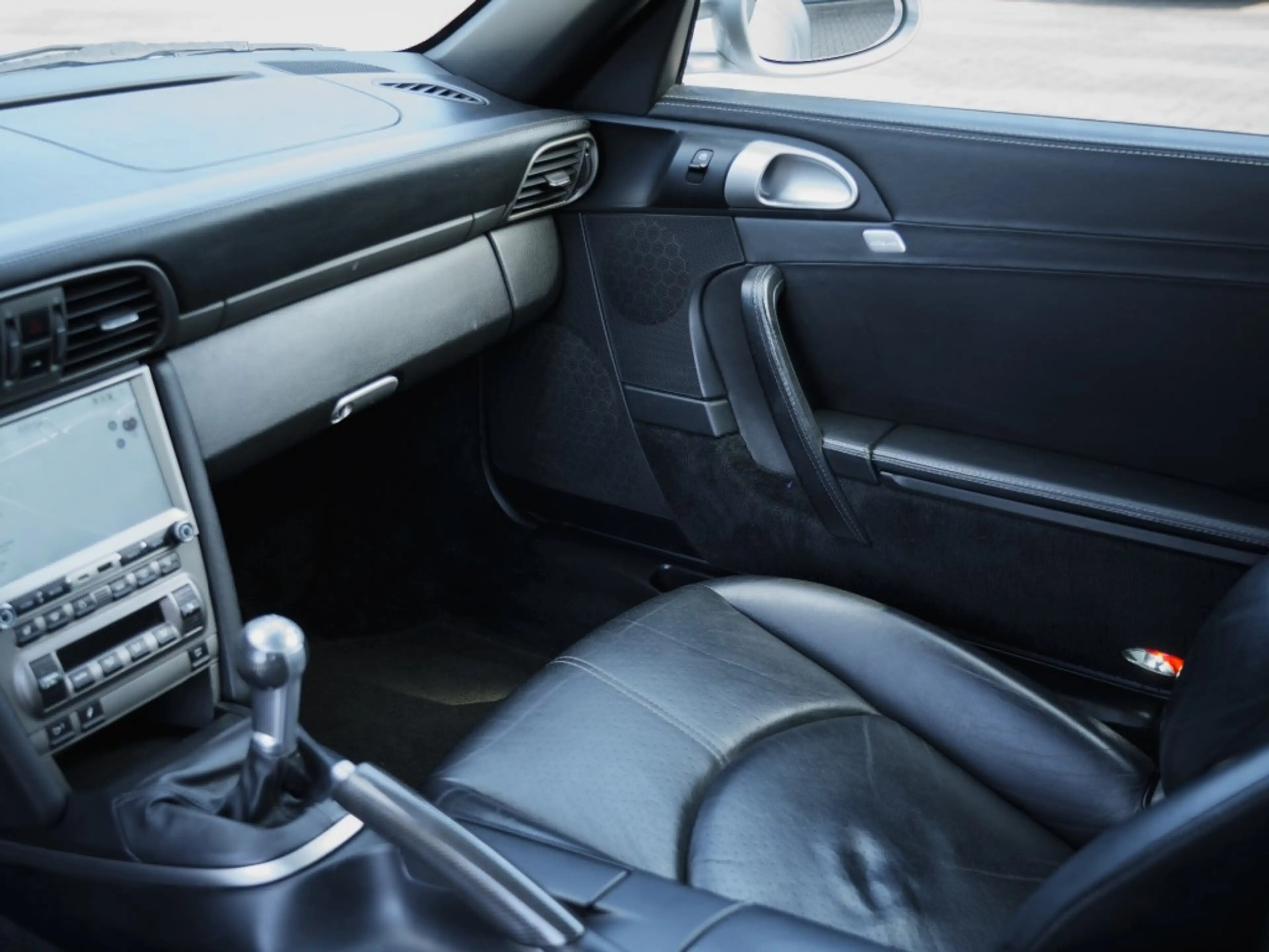 Porsche 997 Carrera 3.6L Cabrio - Artic Silver Metallic - 6 sp — photo 8