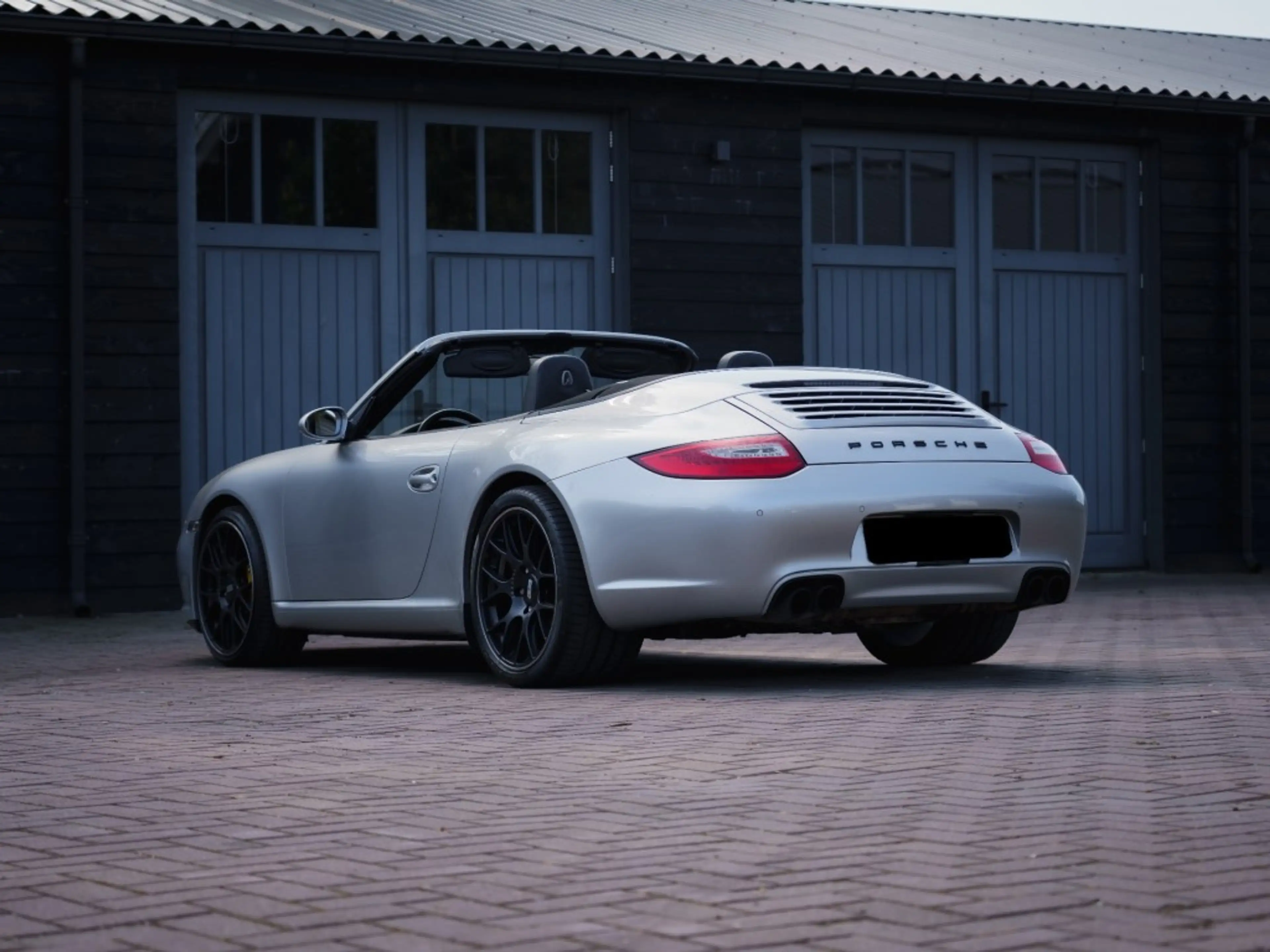 Porsche 997 Carrera 3.6L Cabrio - Artic Silver Metallic - 6 sp — photo 4