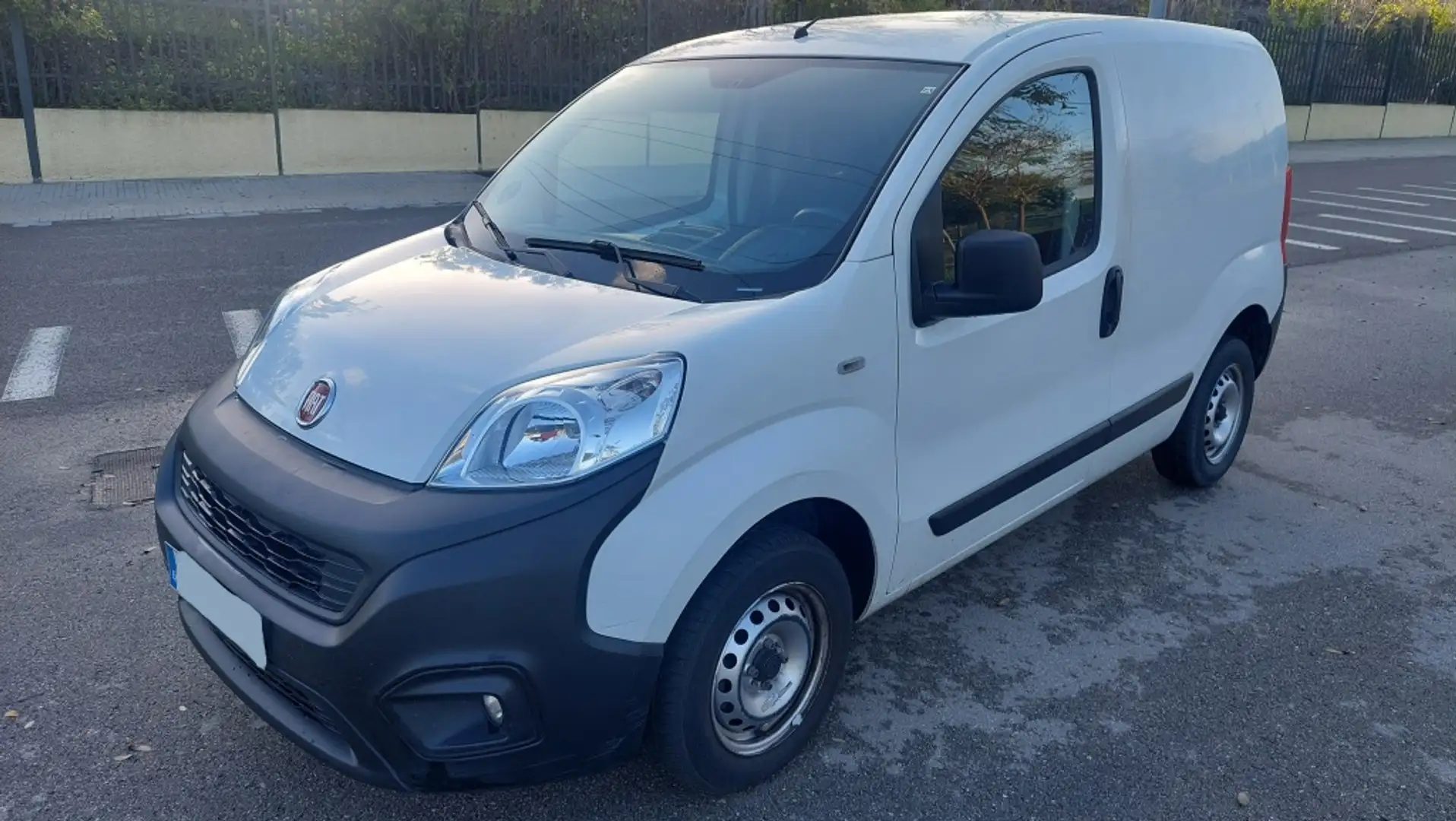 Fiat Fiorino Comercial Cargo 1.3Mjt Base 60kW Bianco - 2
