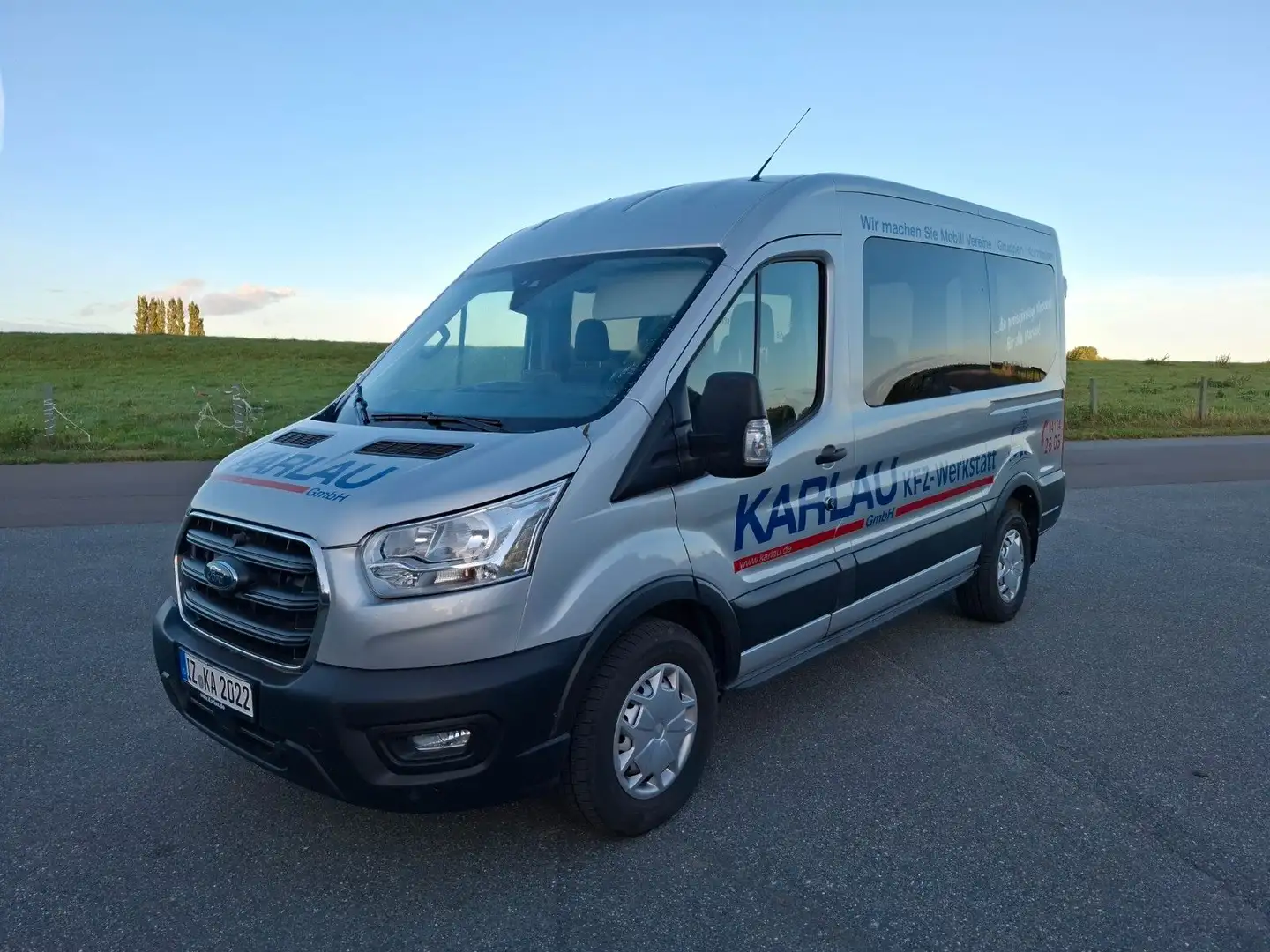 Ford Transit Kombi 330 L2H2 2xKlima,AHK,Kamera,9Sitze Argent - 1