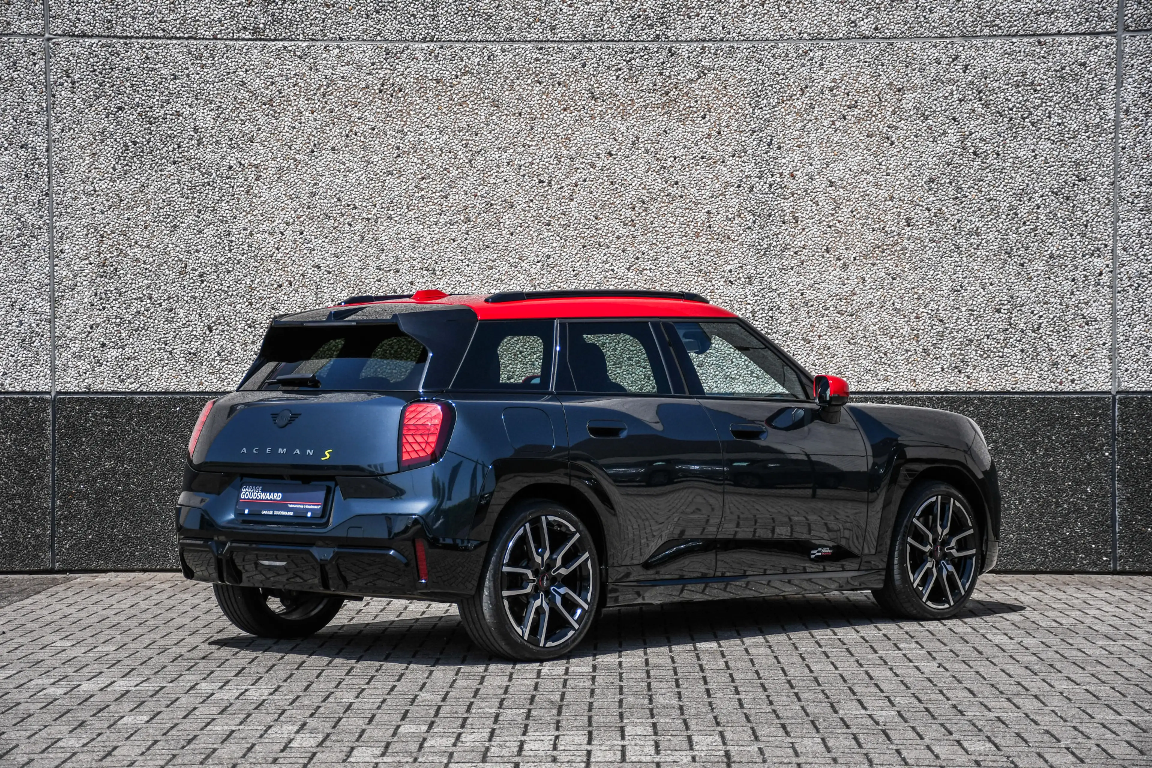 MINI Aceman Mini SE John Cooper Works XL 54.2 kWh — photo 4