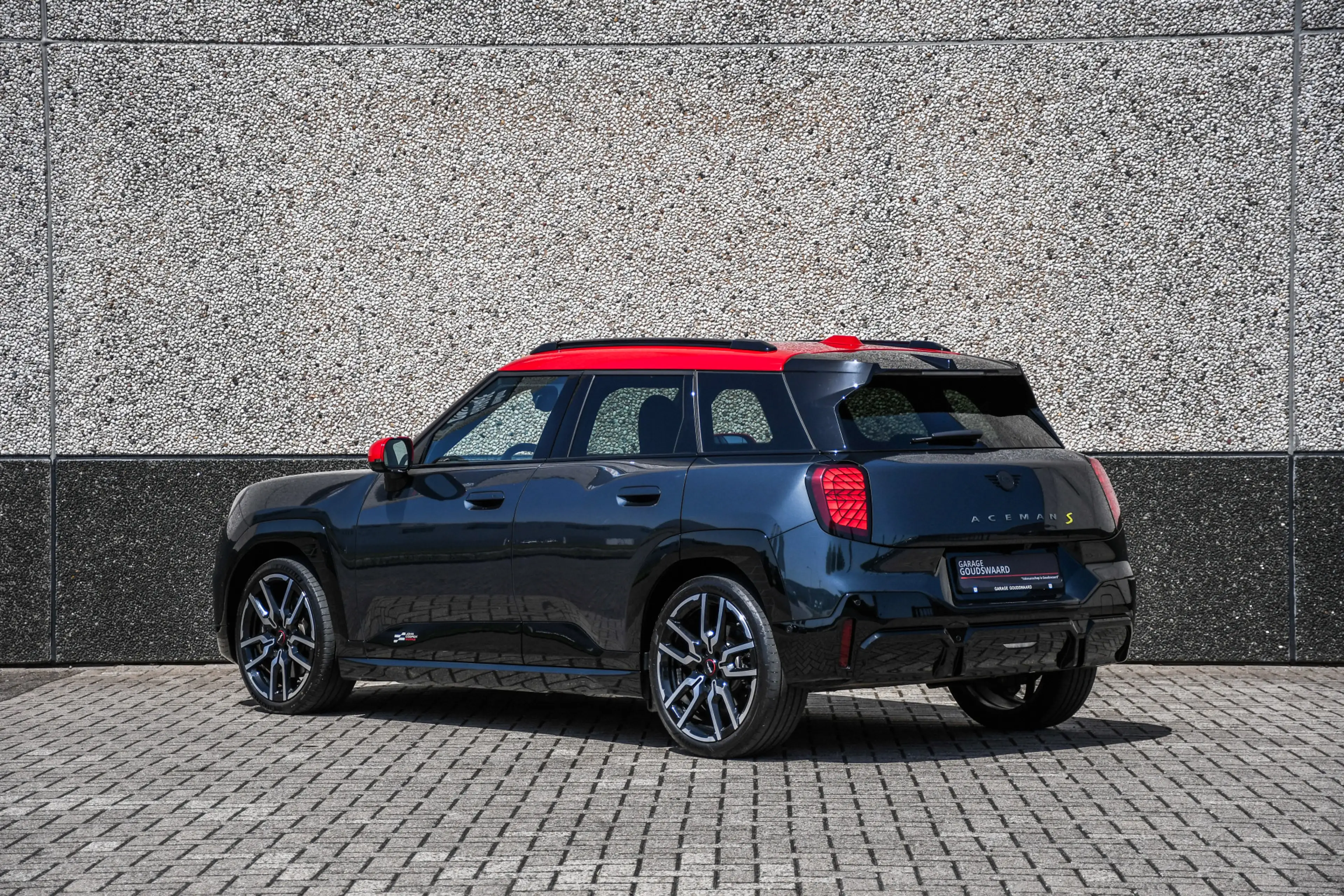MINI Aceman Mini SE John Cooper Works XL 54.2 kWh — photo 3