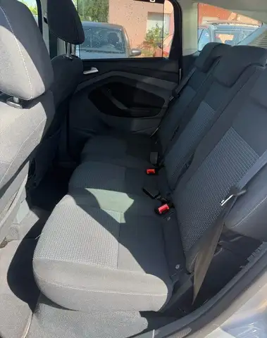 Ford C-Max view 5