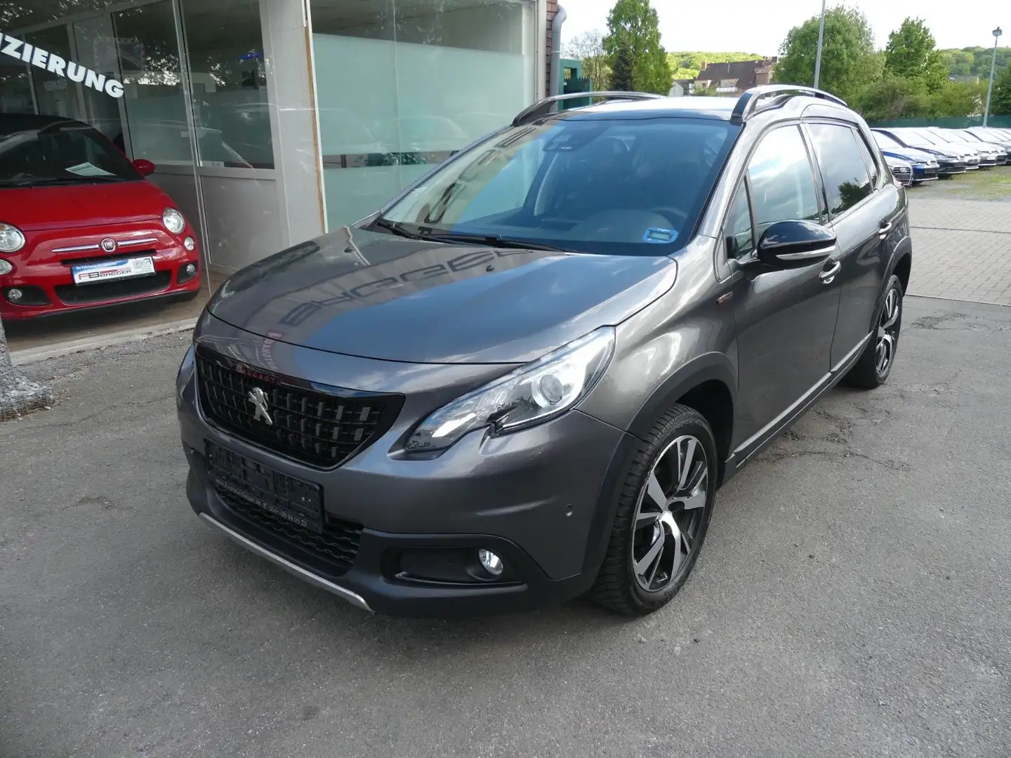 Peugeot 2008 Allure GT-Line *Automatik* *Pano* Grijs - 2