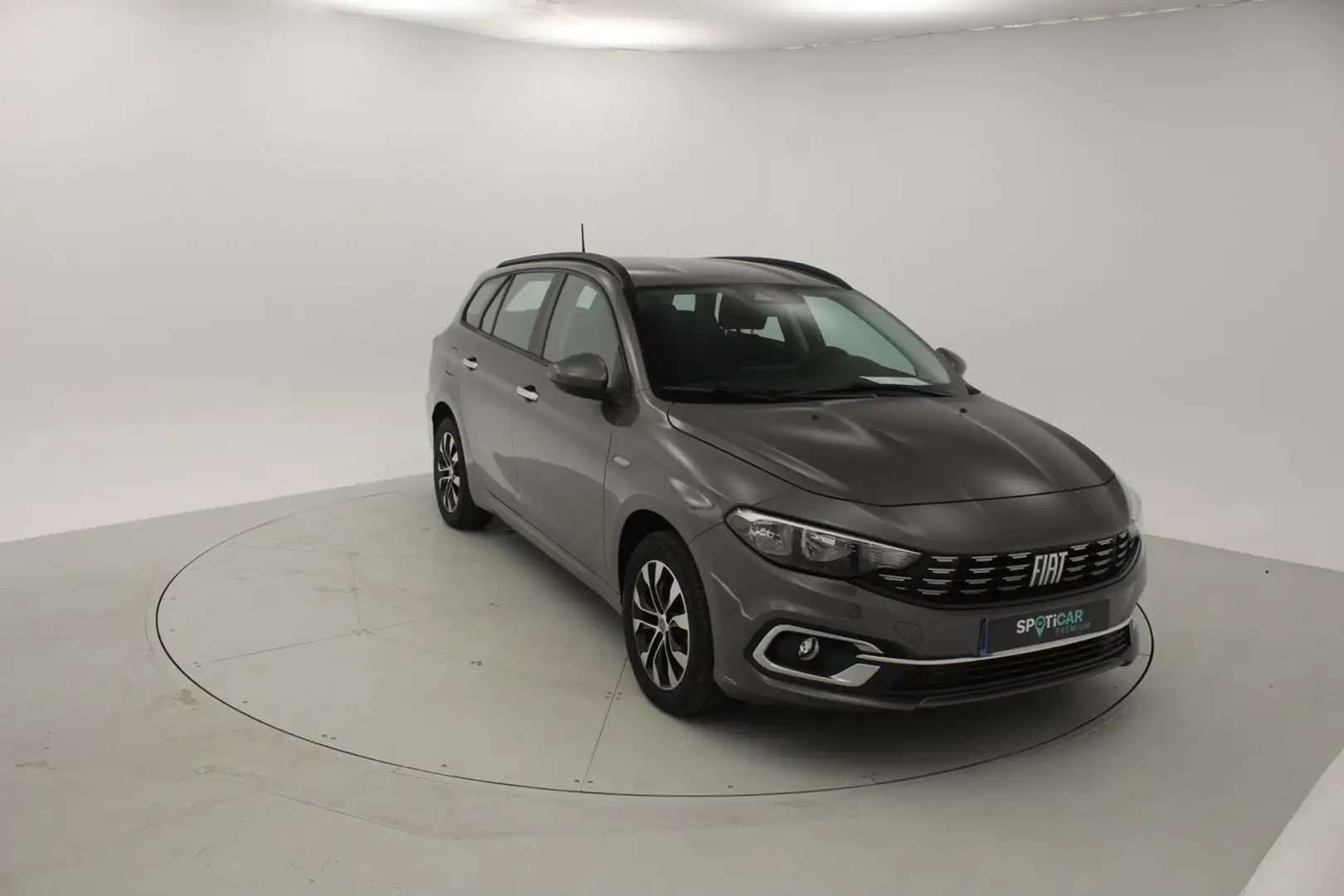 Fiat Tipo SW 1.0 Gris - 1
