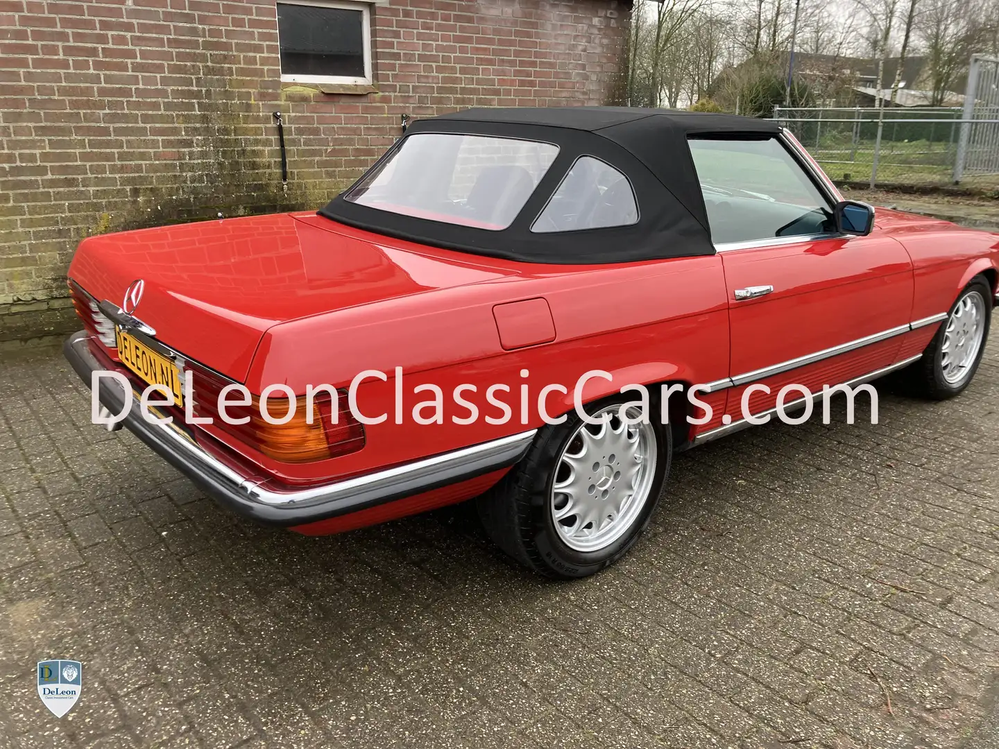 Mercedes-Benz SL 280 Aut 80.000 km Rojo - 2
