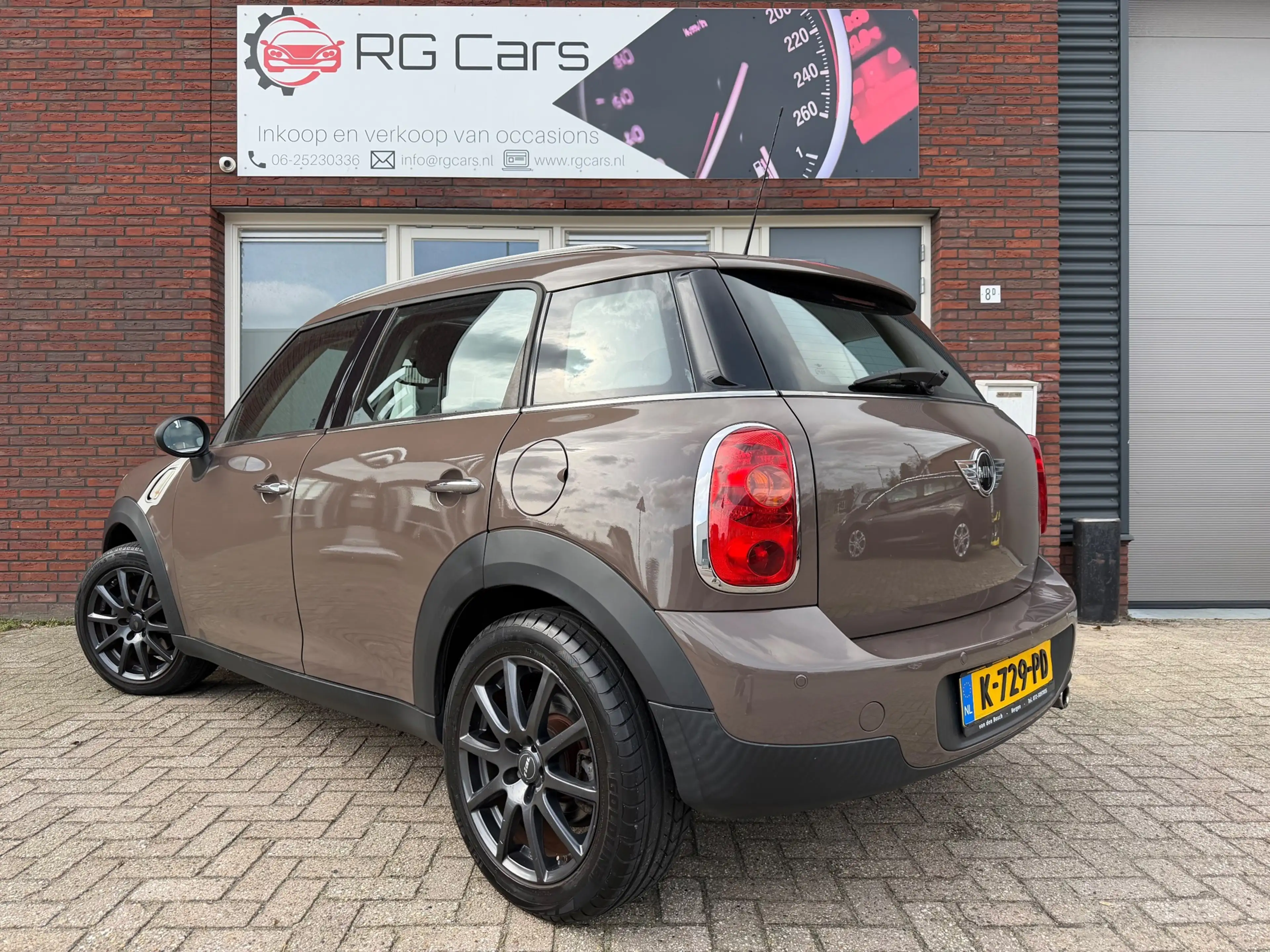MINI One Countryman Mini 1.6 Chili / Pano / PDC / 17 inch / Stoelverwa — photo 2