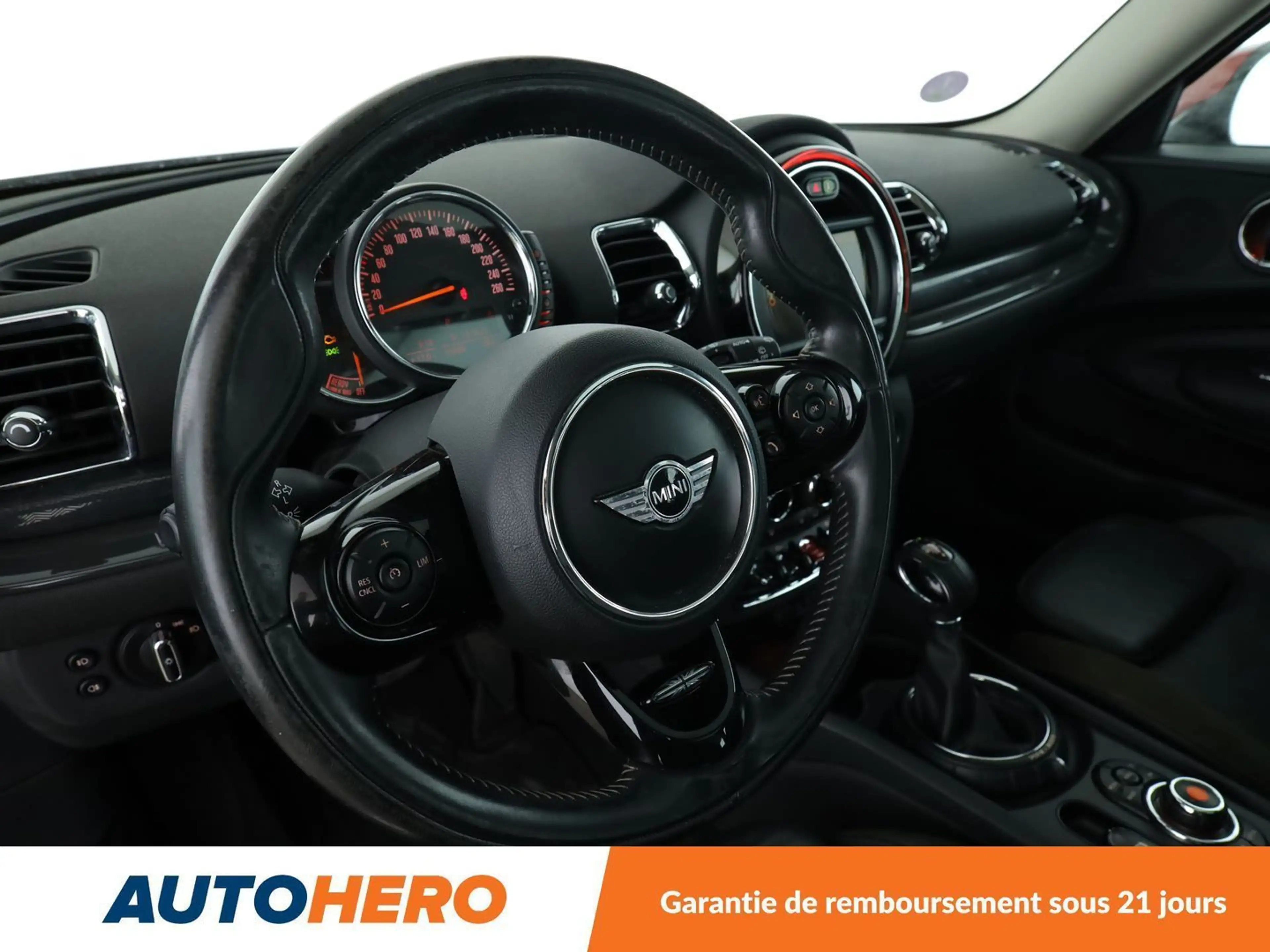 MINI Cooper Clubman Cooper Finition Red Hot Chili BVA — photo 11