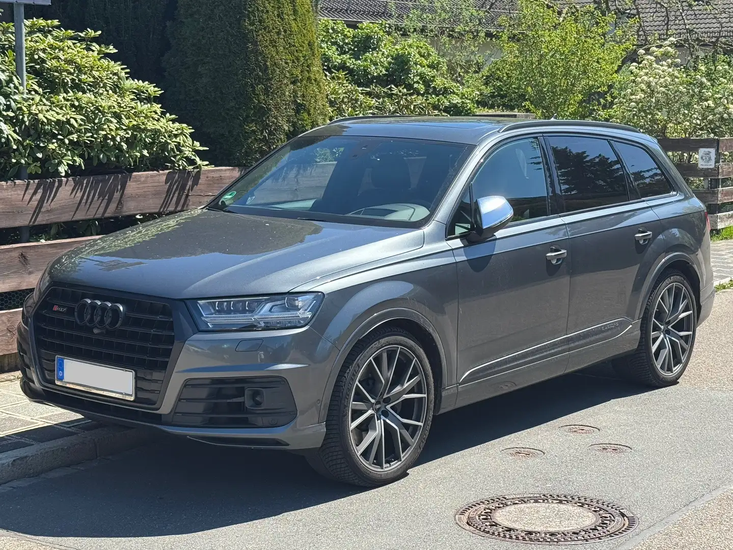 Audi SQ7 4.0 TDI quattro 7 Sitze Matrix LED Voll Grau - 1