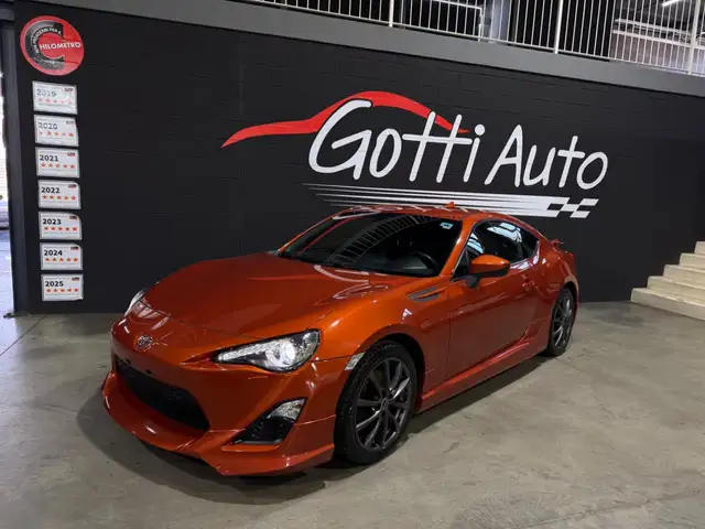Toyota GT86 KIT RESTYLING GME RACING ORANGE SCARICO SERVICE