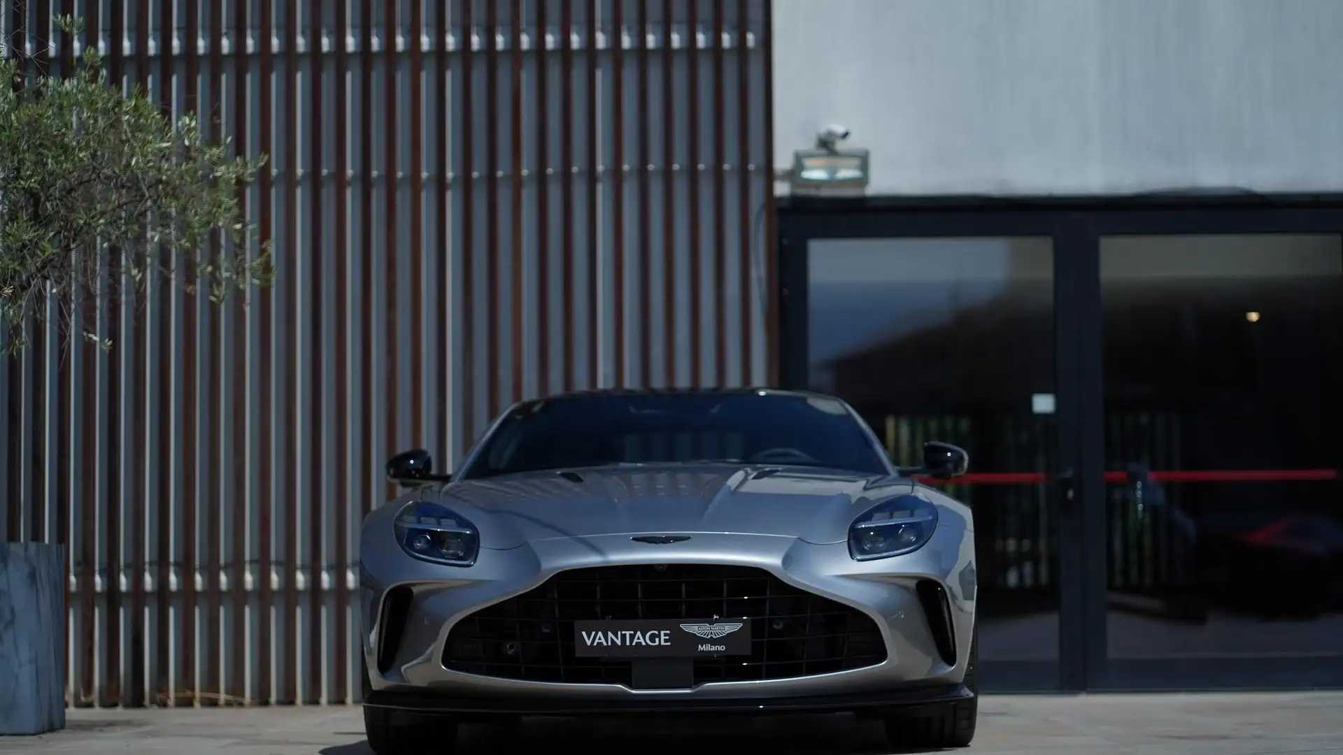 Aston Martin Vantage Coupe 4.0 V8 auto Argent - 2