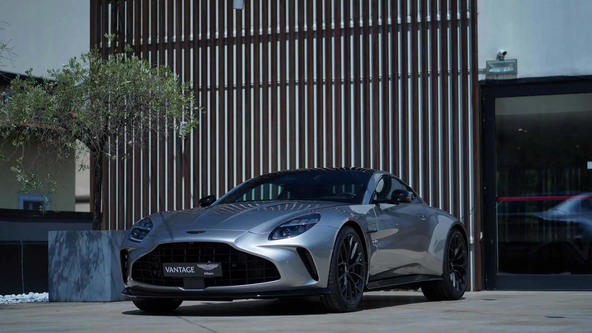 Aston Martin Vantage Coupe 4.0 V8 auto Argent - 1