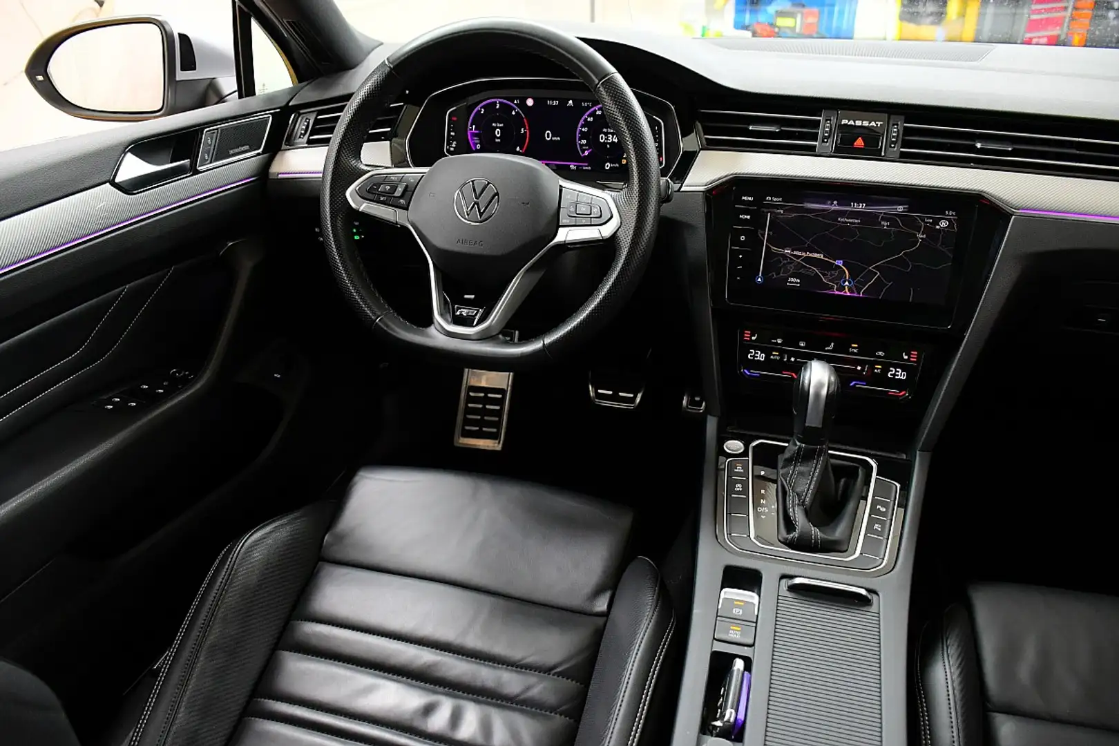 Volkswagen Passat Variant Elegance 2,0 SCR TDI DSG Silber - 2