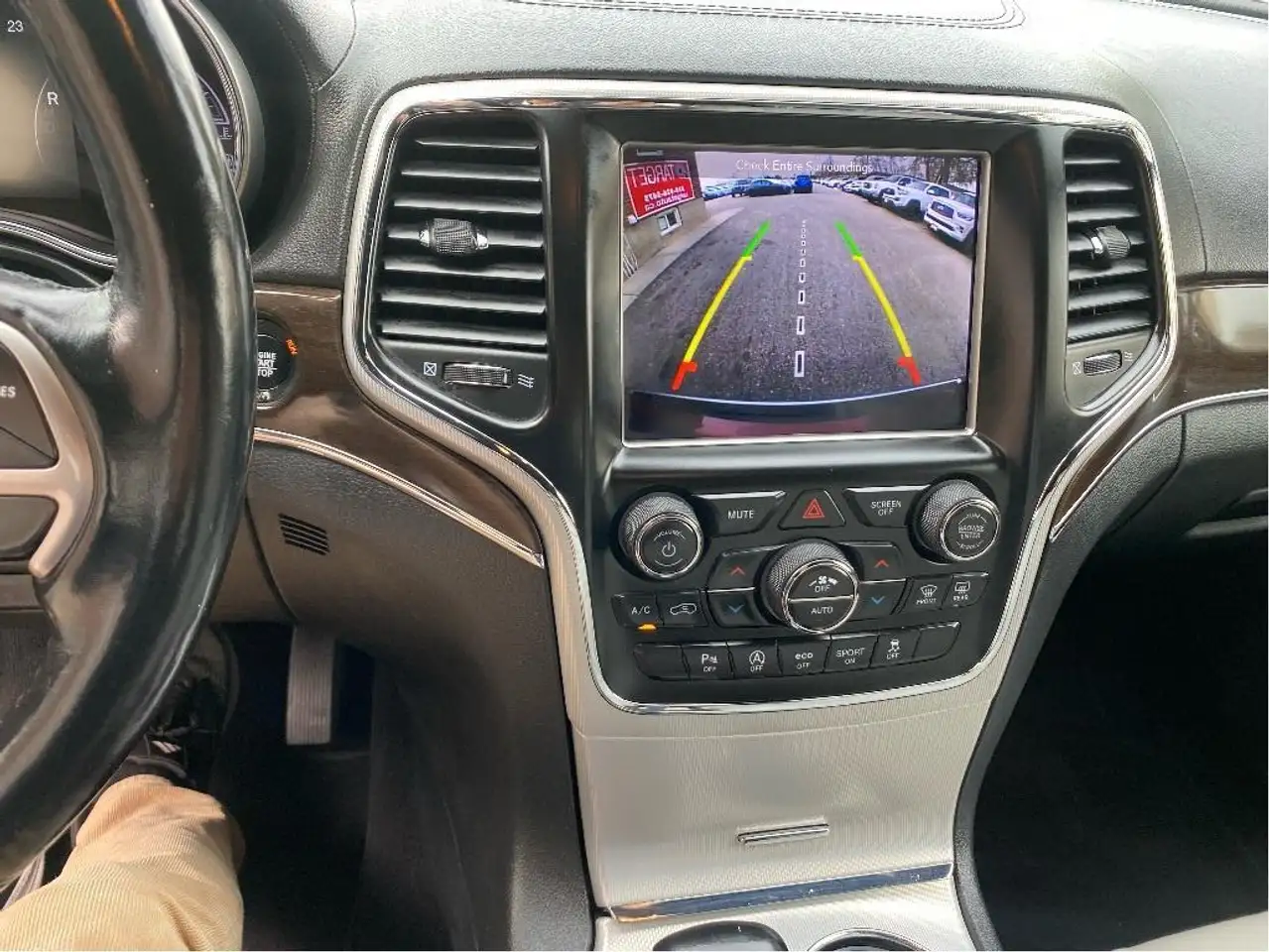 Jeep Grand Cherokee снимка Jeep Grand Cherokee