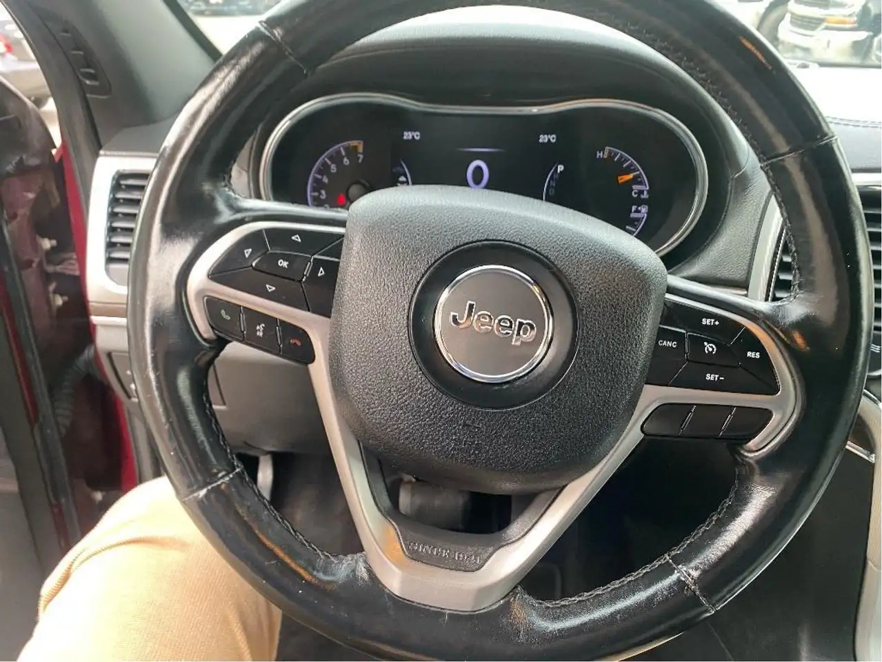 Jeep Grand Cherokee снимка Jeep Grand Cherokee