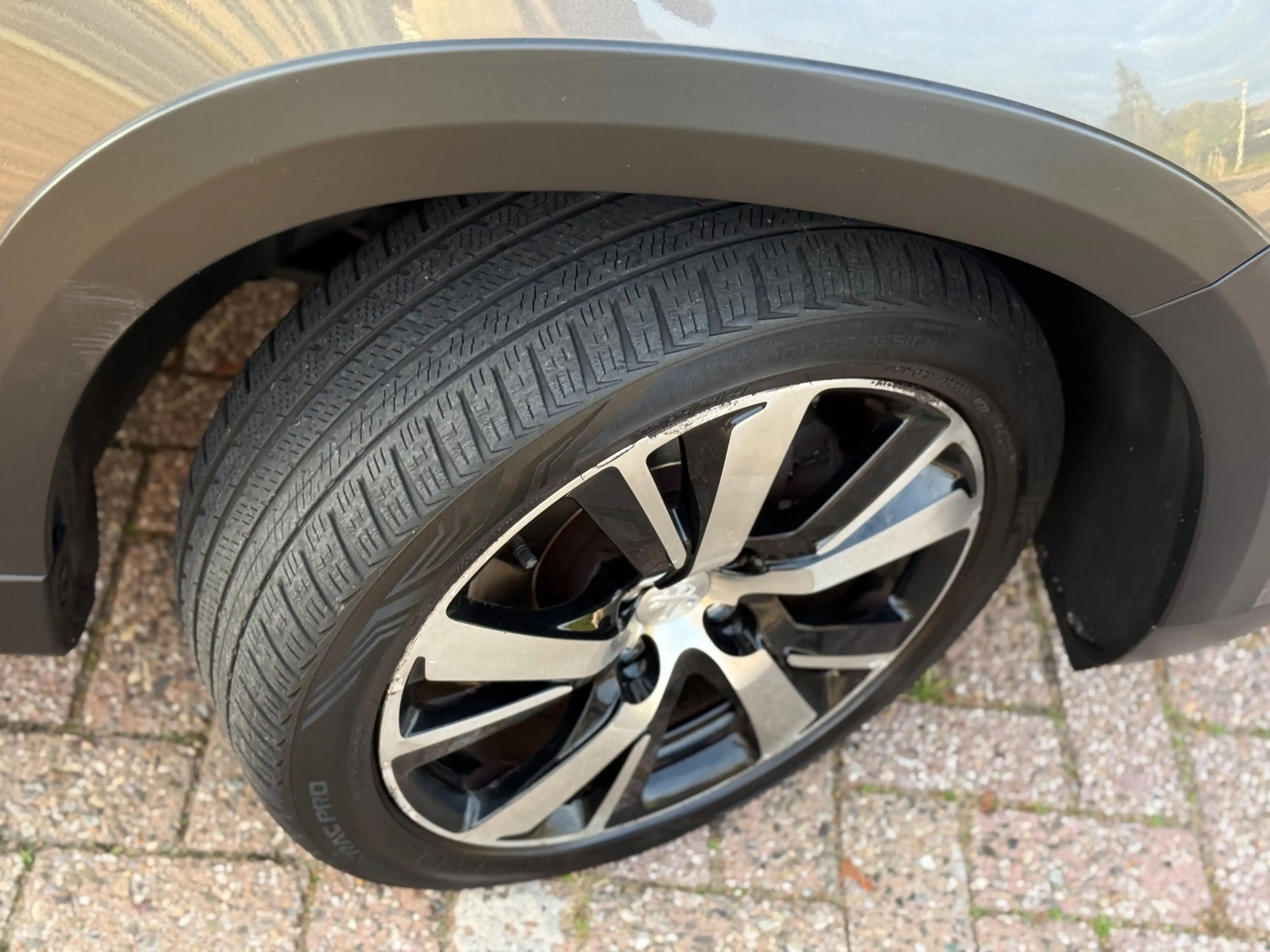Peugeot 2008 1.2 PureTech GT-Line NAVI CRUISE CAMERA PANORAMA D — photo 27