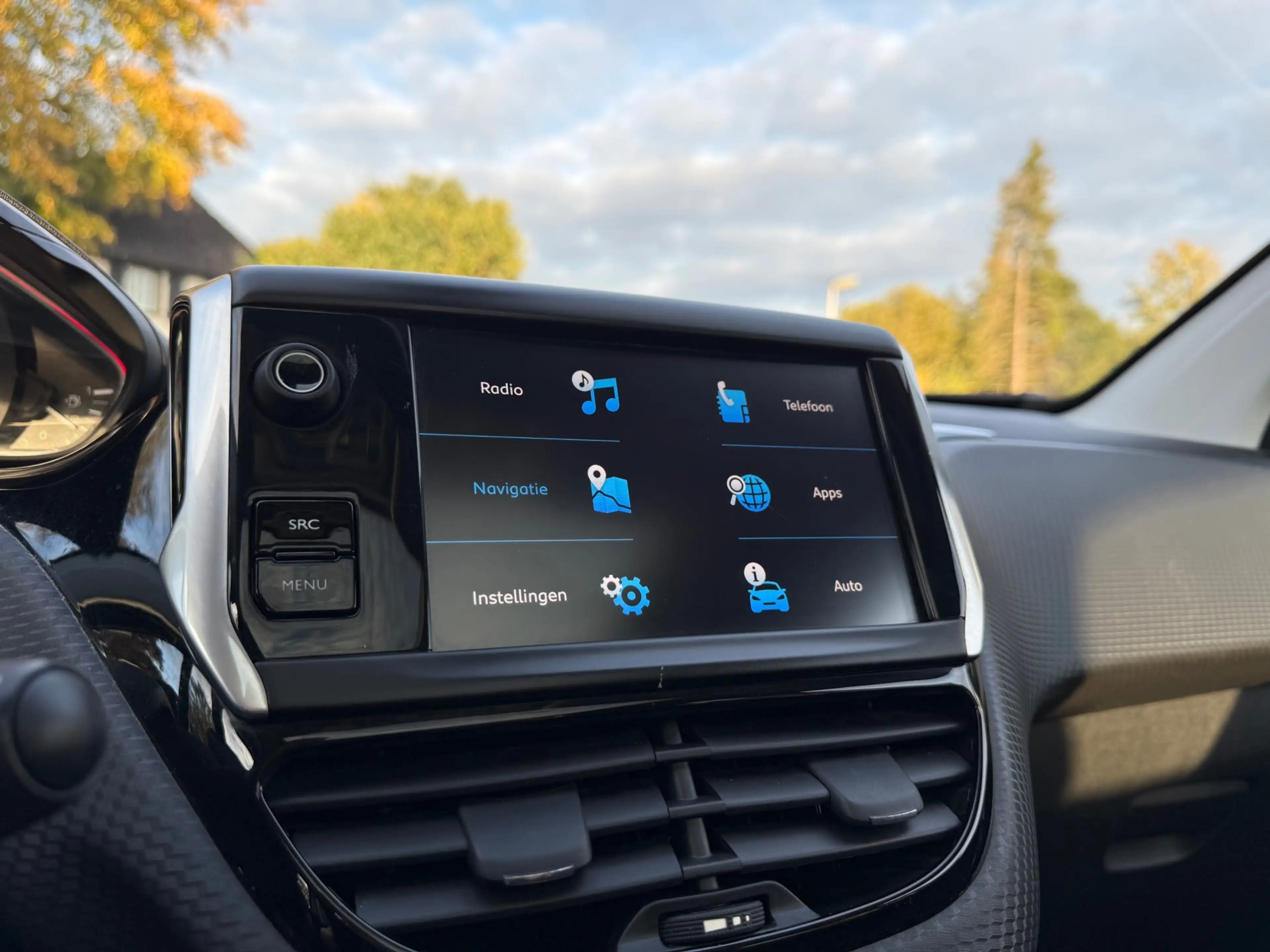 Peugeot 2008 1.2 PureTech GT-Line NAVI CRUISE CAMERA PANORAMA D — photo 11