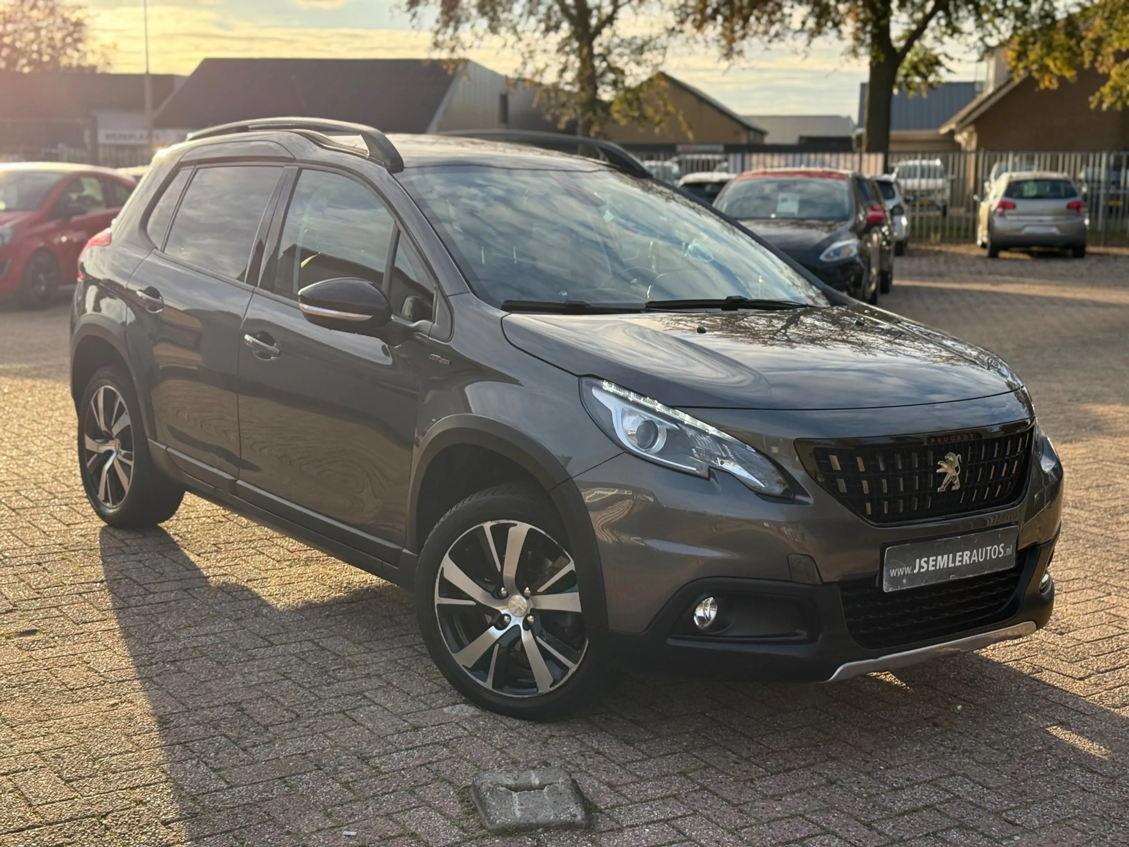 Peugeot 2008 1.2 PureTech GT-Line NAVI CRUISE CAMERA PANORAMA D — photo 2