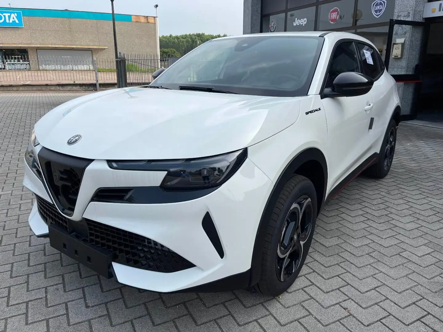 Alfa Romeo Junior 1.2 145 CV Speciale/prezzo reale/anche con tetto Nero - 1