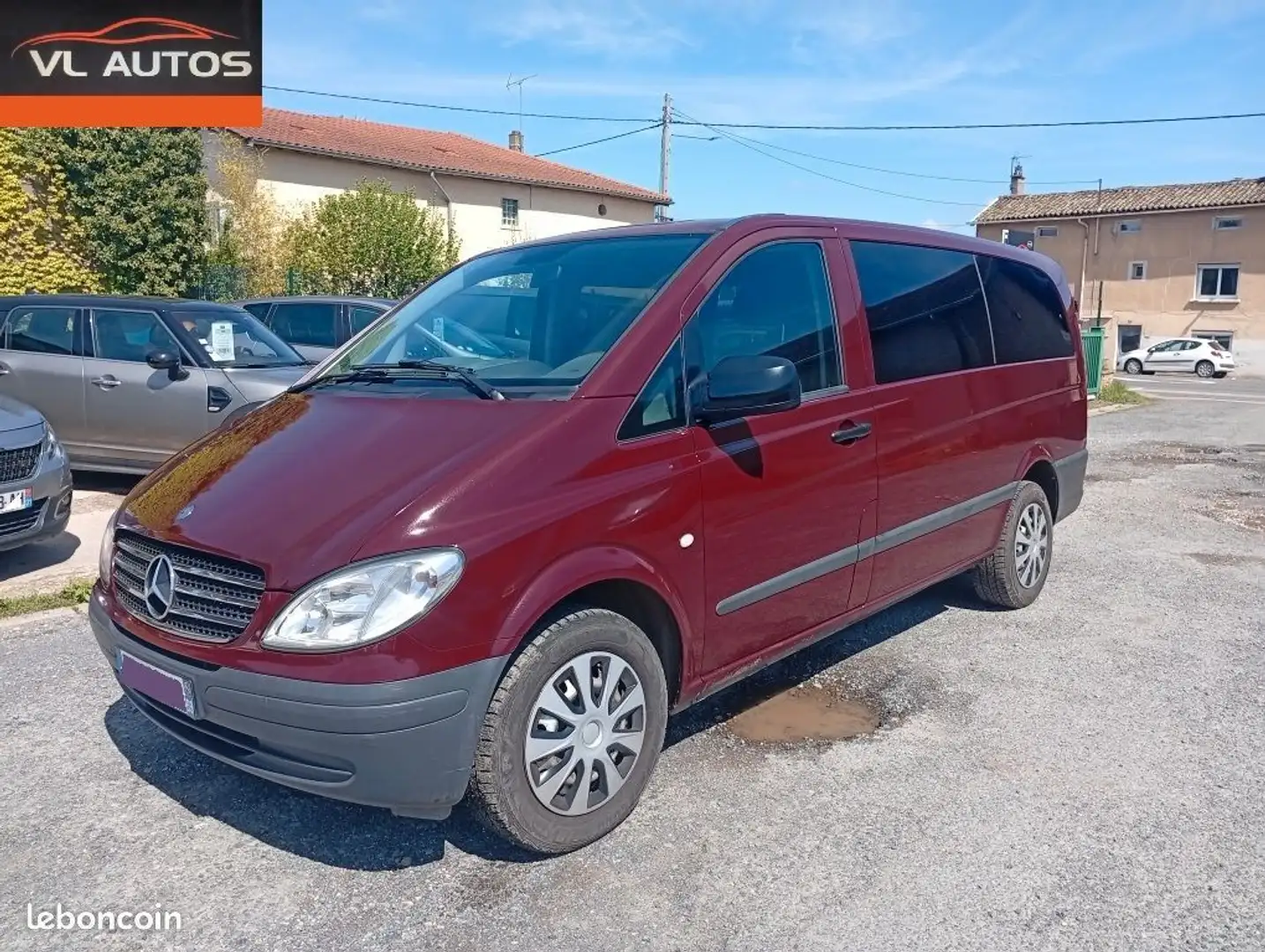 Mercedes-Benz Vito Mercedes 115 CDI 8 places 150 cv Année 2009 Rood - 2