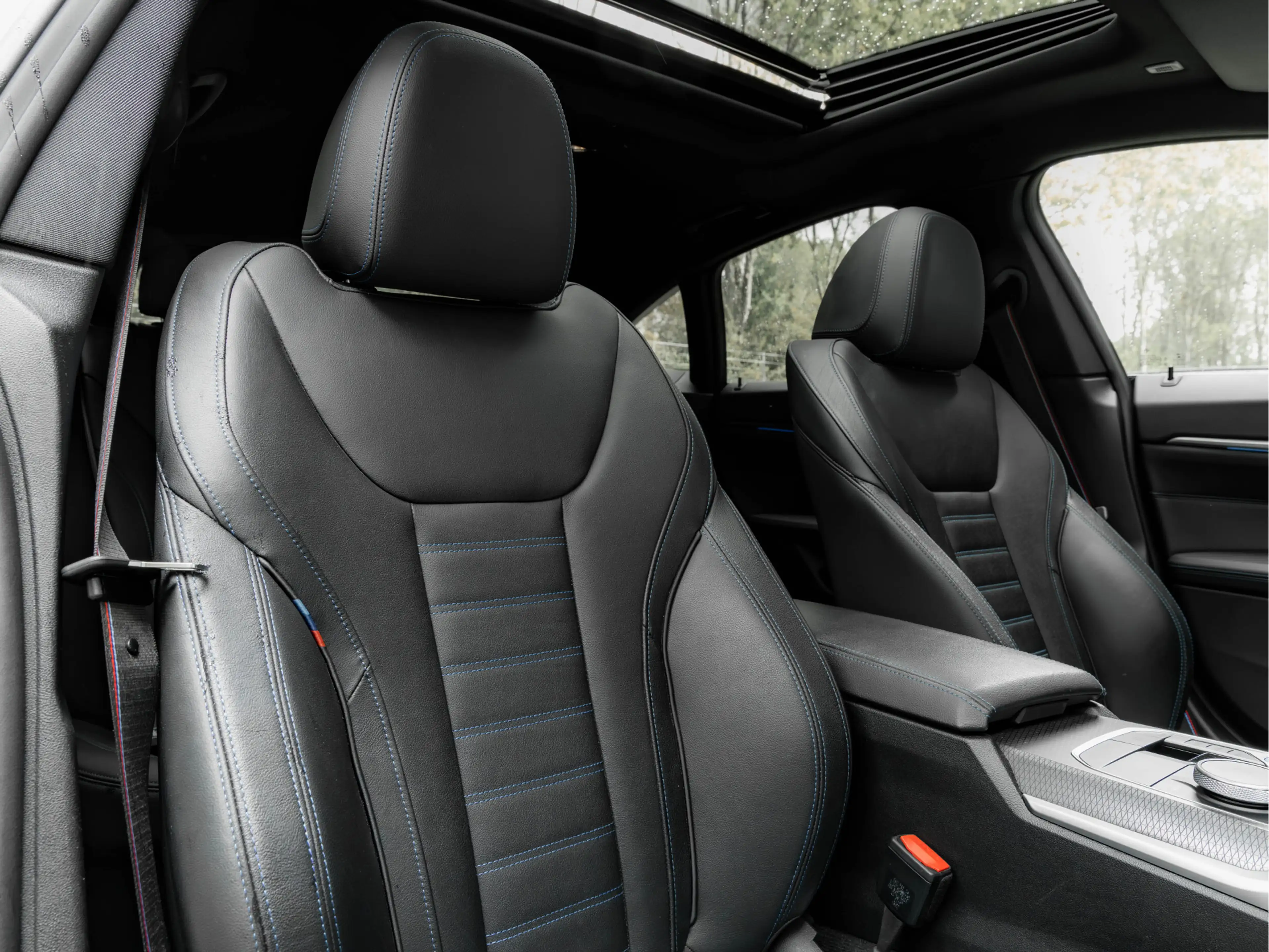 BMW i4 M50 - M-Sport Pro - Dak - Memoryzetels - Laserligh — photo 20