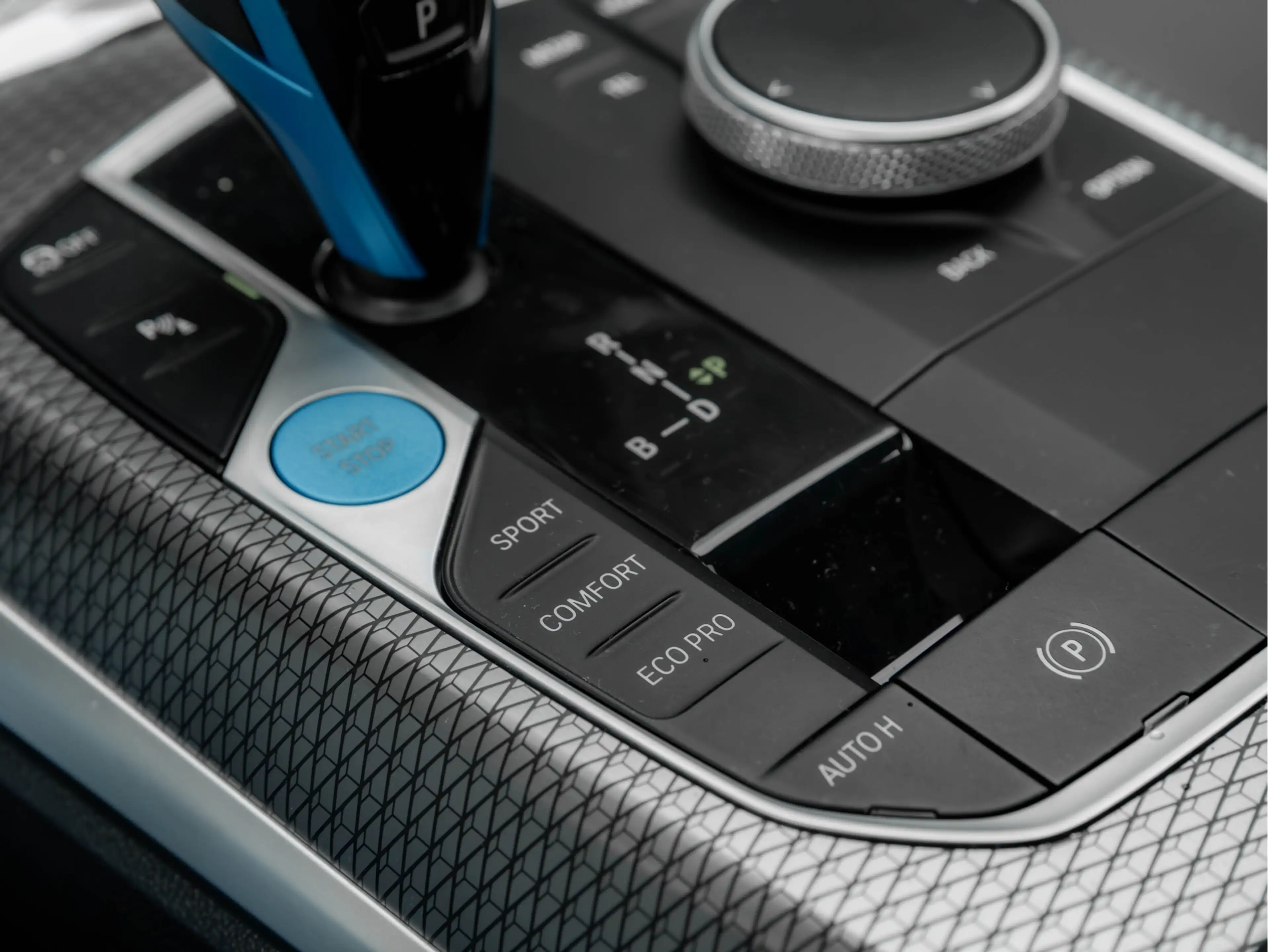 BMW i4 M50 - M-Sport Pro - Dak - Memoryzetels - Laserligh — photo 40