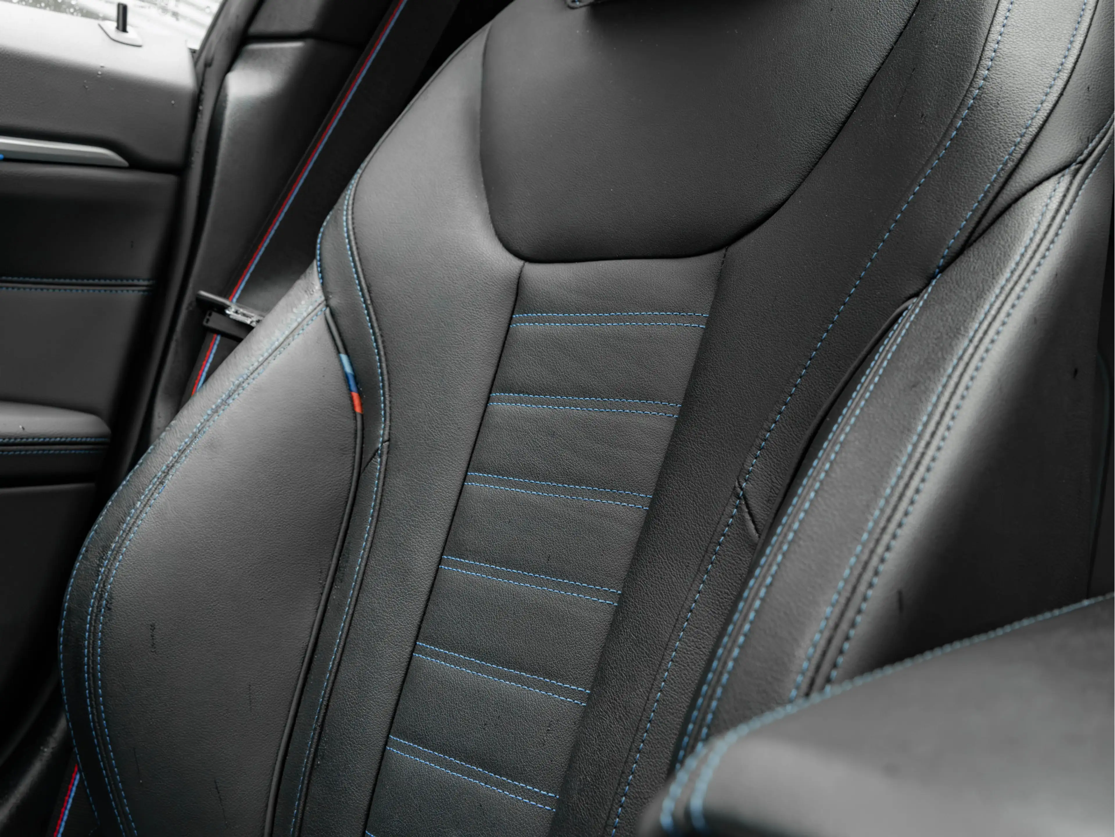 BMW i4 M50 - M-Sport Pro - Dak - Memoryzetels - Laserligh — photo 21