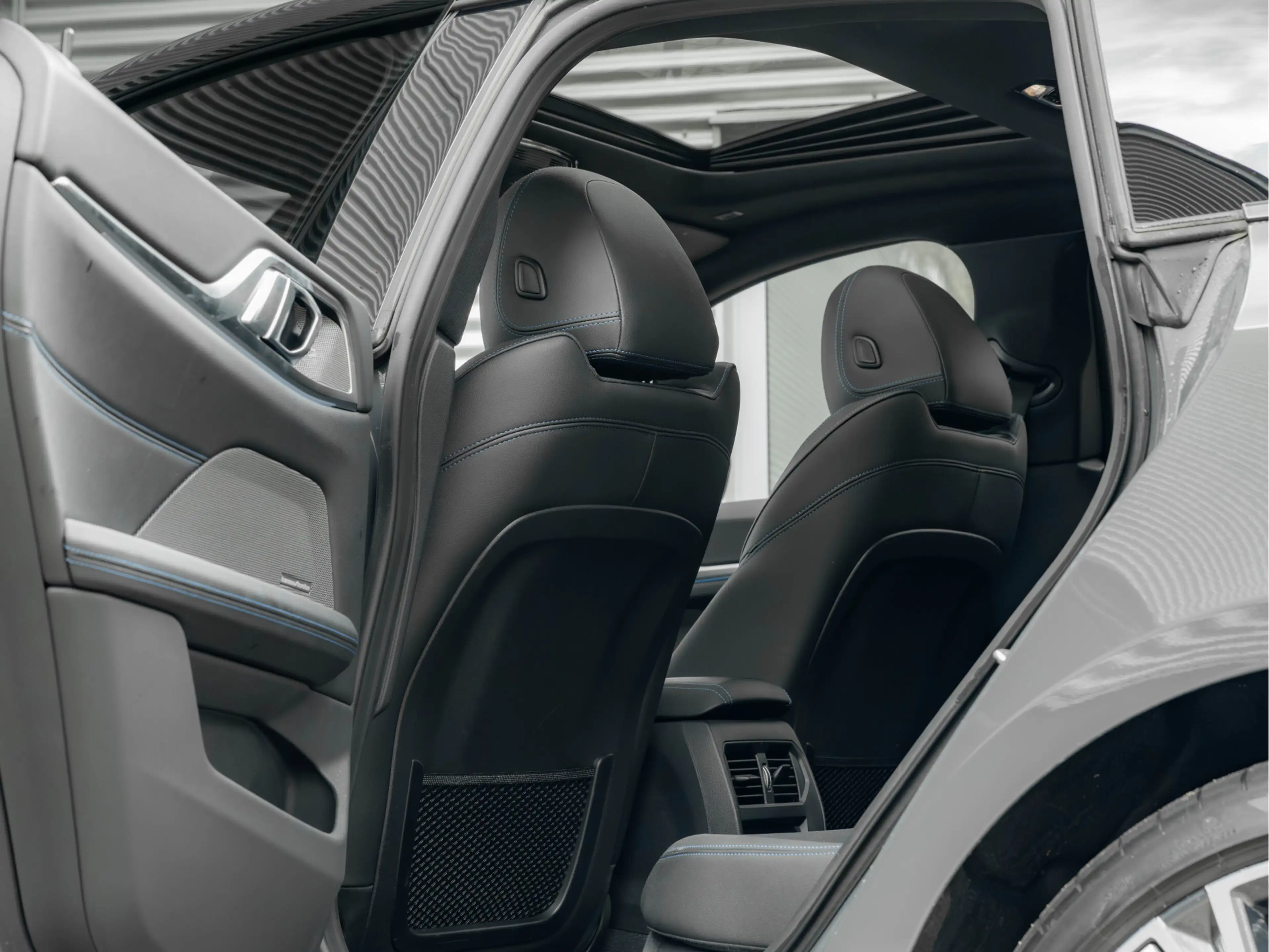 BMW i4 M50 - M-Sport Pro - Dak - Memoryzetels - Laserligh — photo 27