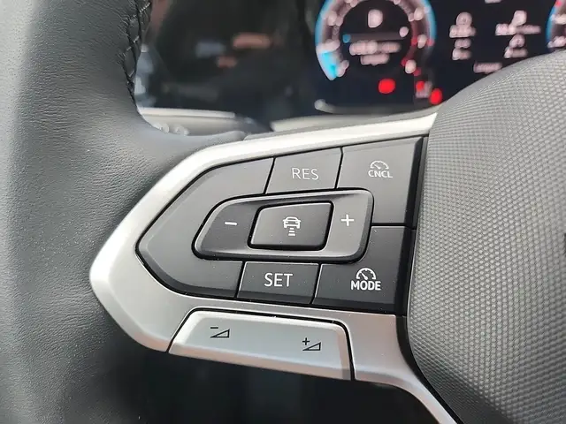 Volkswagen Golf view 12