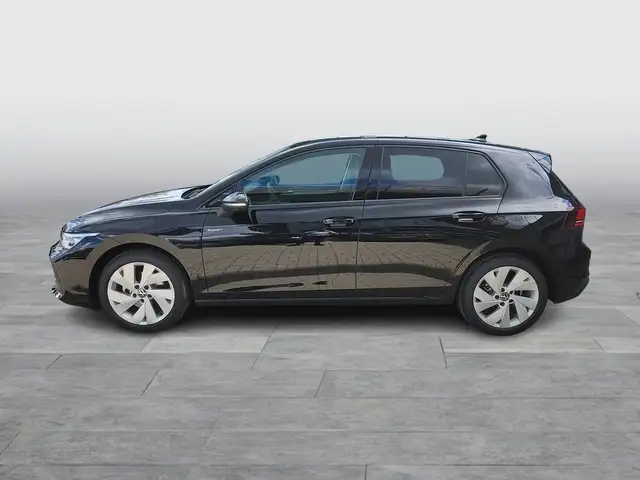 Volkswagen Golf view 3
