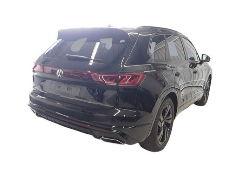 Volkswagen Touareg 3.0 TDI R-Line 4M LED AHK Kamera Pano — photo 3