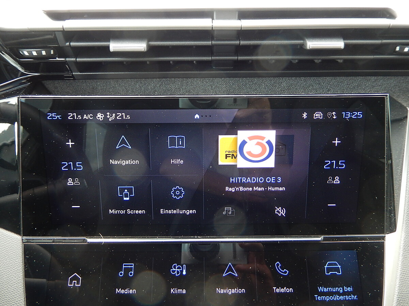 Peugeot 408 Hybrid 145 e-DCS6 Allure — photo 15