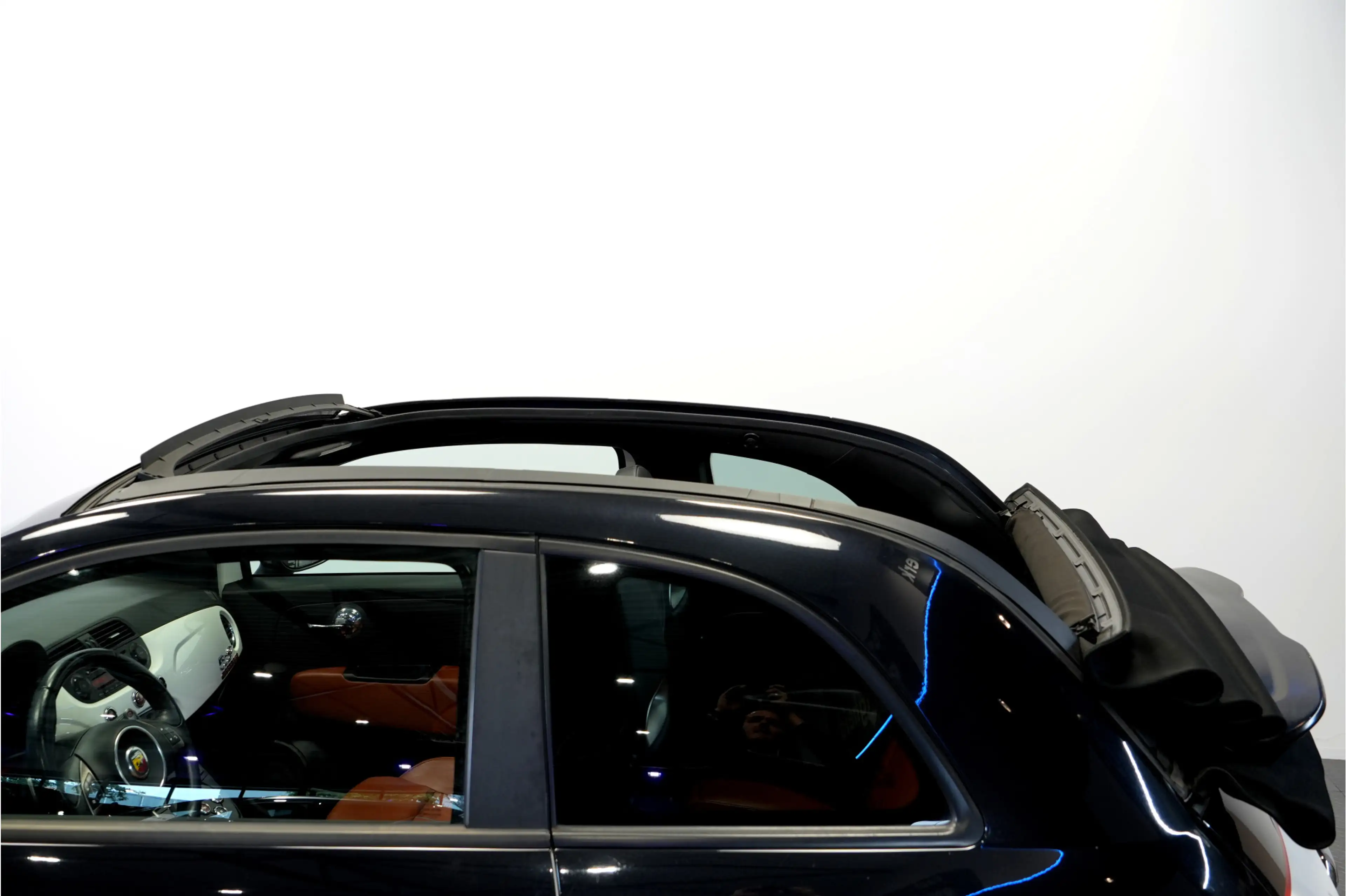 Fiat 500C Abarth 1.4 T-Jet 147kW/200pk Dualogic Competizione Bi-Ton — photo 25