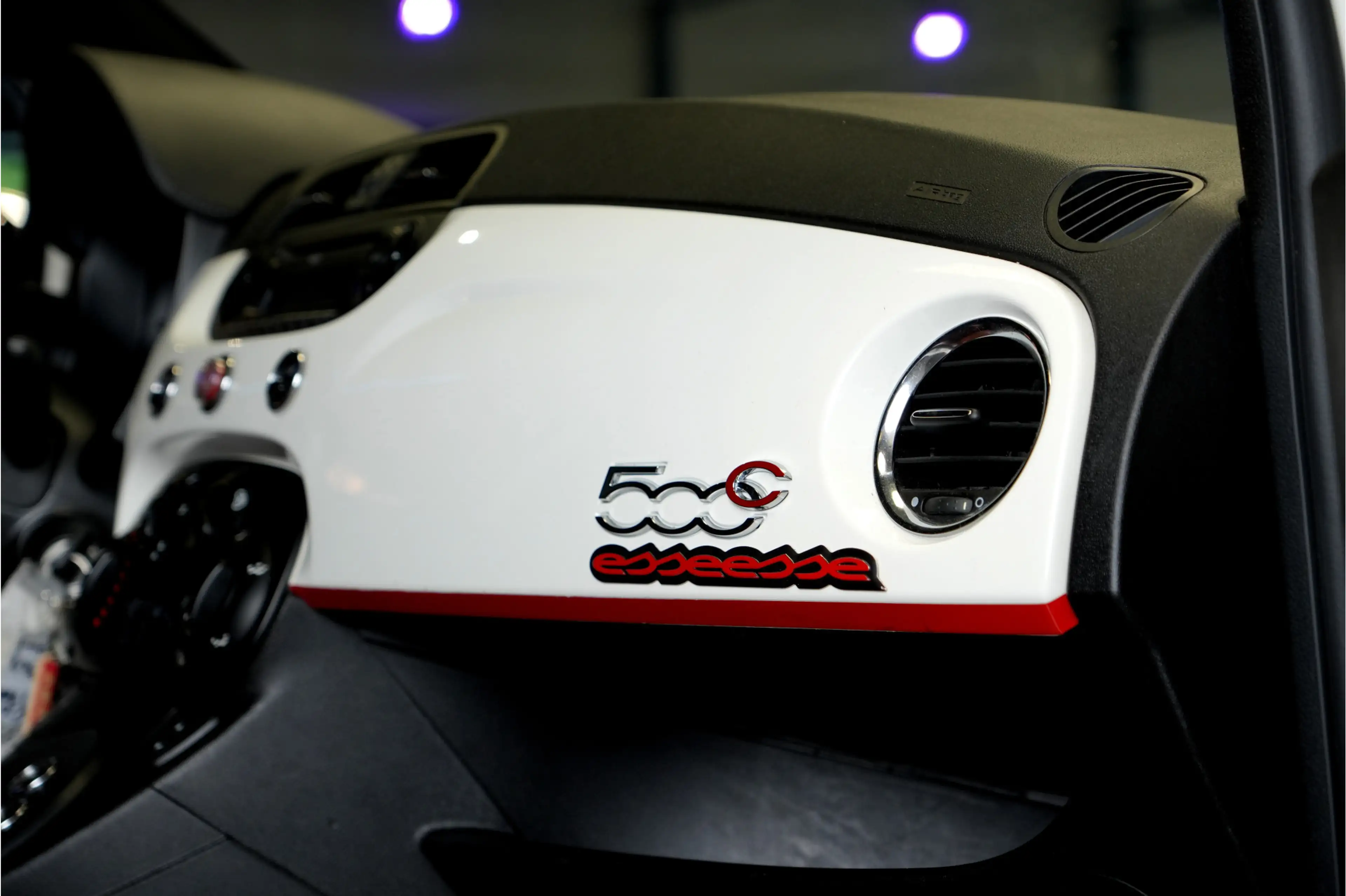 Fiat 500C Abarth 1.4 T-Jet 147kW/200pk Dualogic Competizione Bi-Ton — photo 8